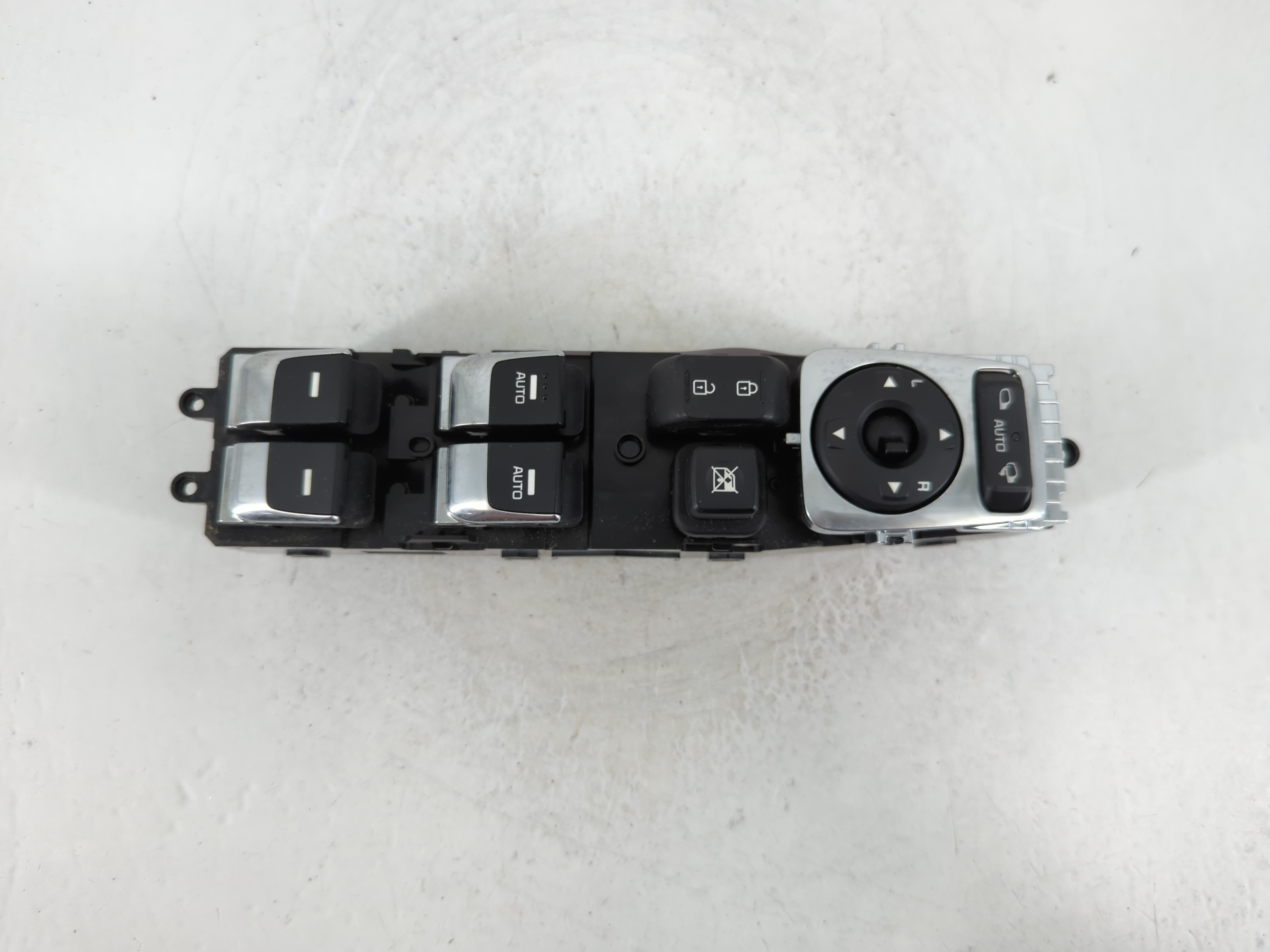2014-2016 Kia Cadenza Driver Left Door Master Power Window Switch 1107409 - Oemusedautoparts1.com