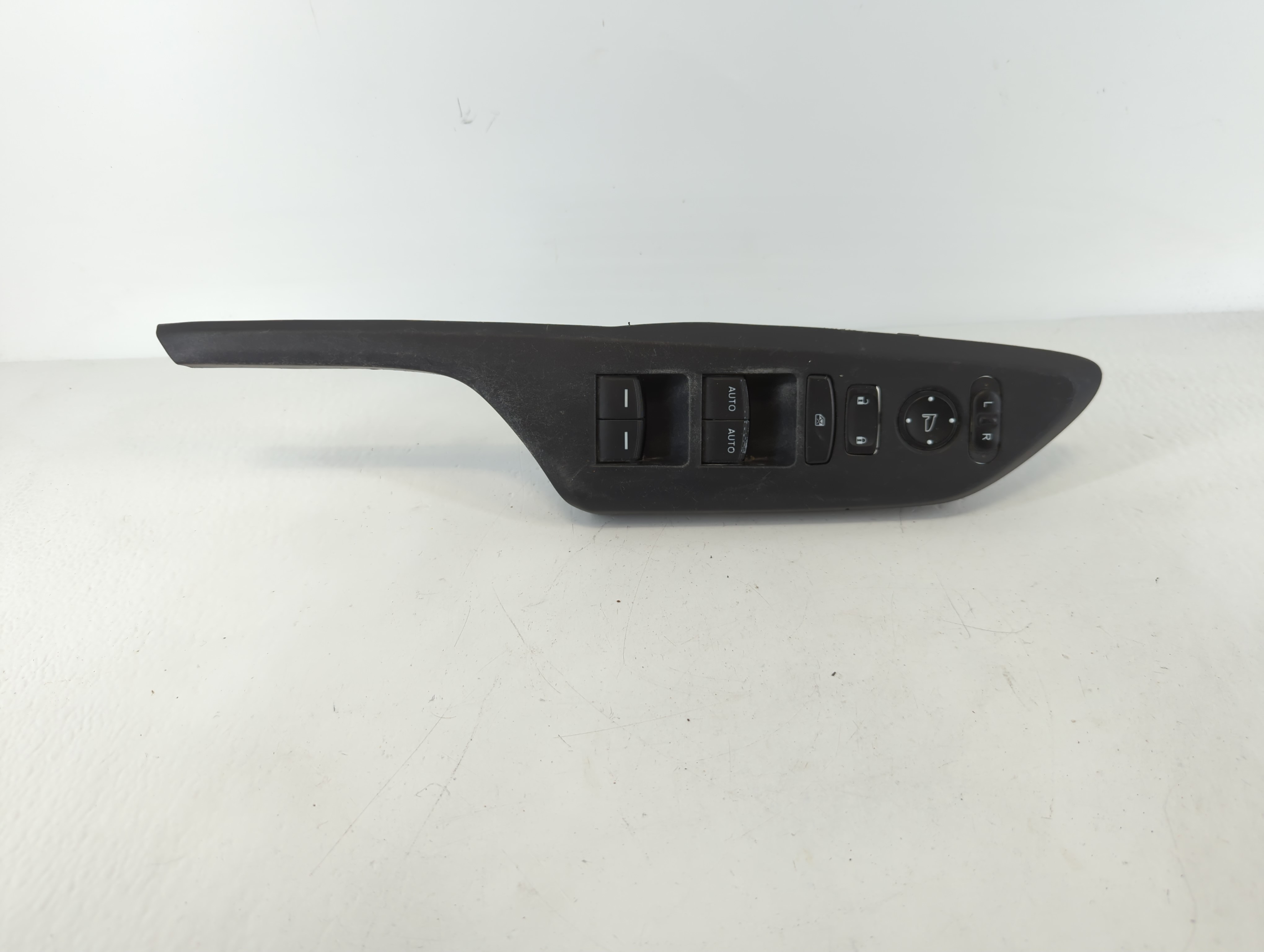 2017-2021 Honda Civic Driver Left Door Master Power Window Switch 1107488 - Oemusedautoparts1.com