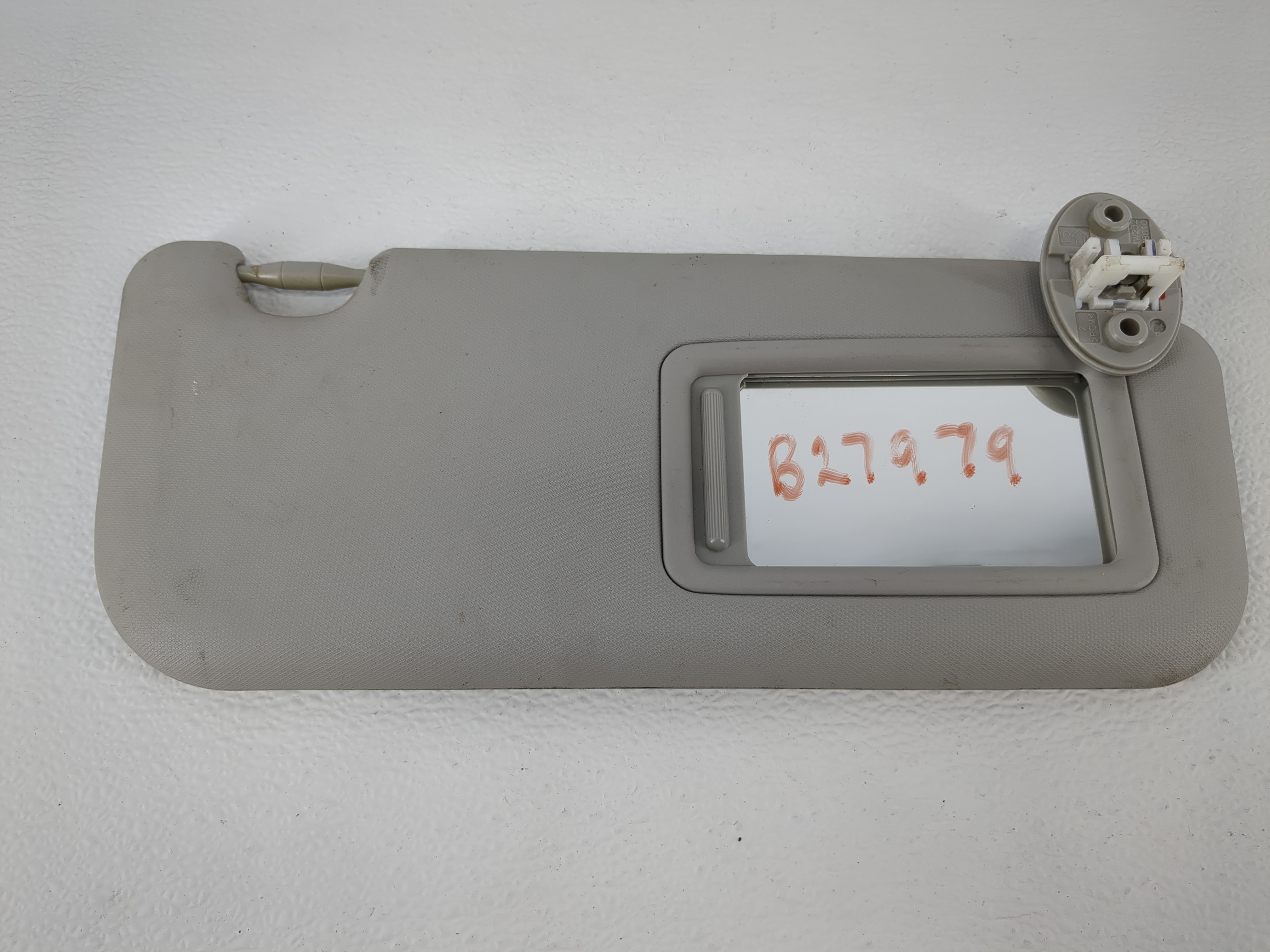 Picture of 2017-2019 Toyota Corolla Passenger Sun Visor Mirror Right Sunvisor Grey 1107493