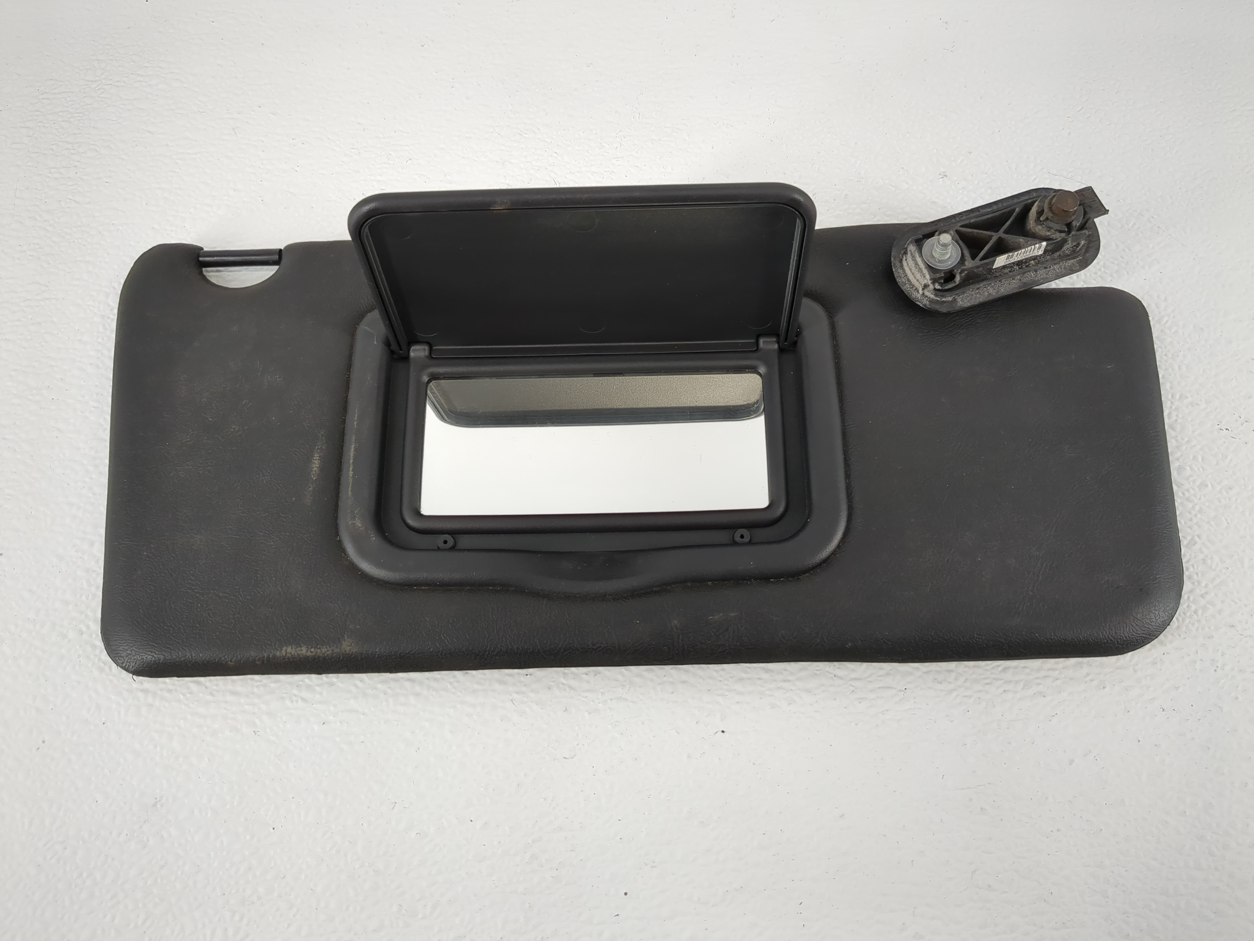 Picture of 2005-2010 Pontiac G6 Passenger Sun Visor Mirror Right Sunvisor Black 1107494