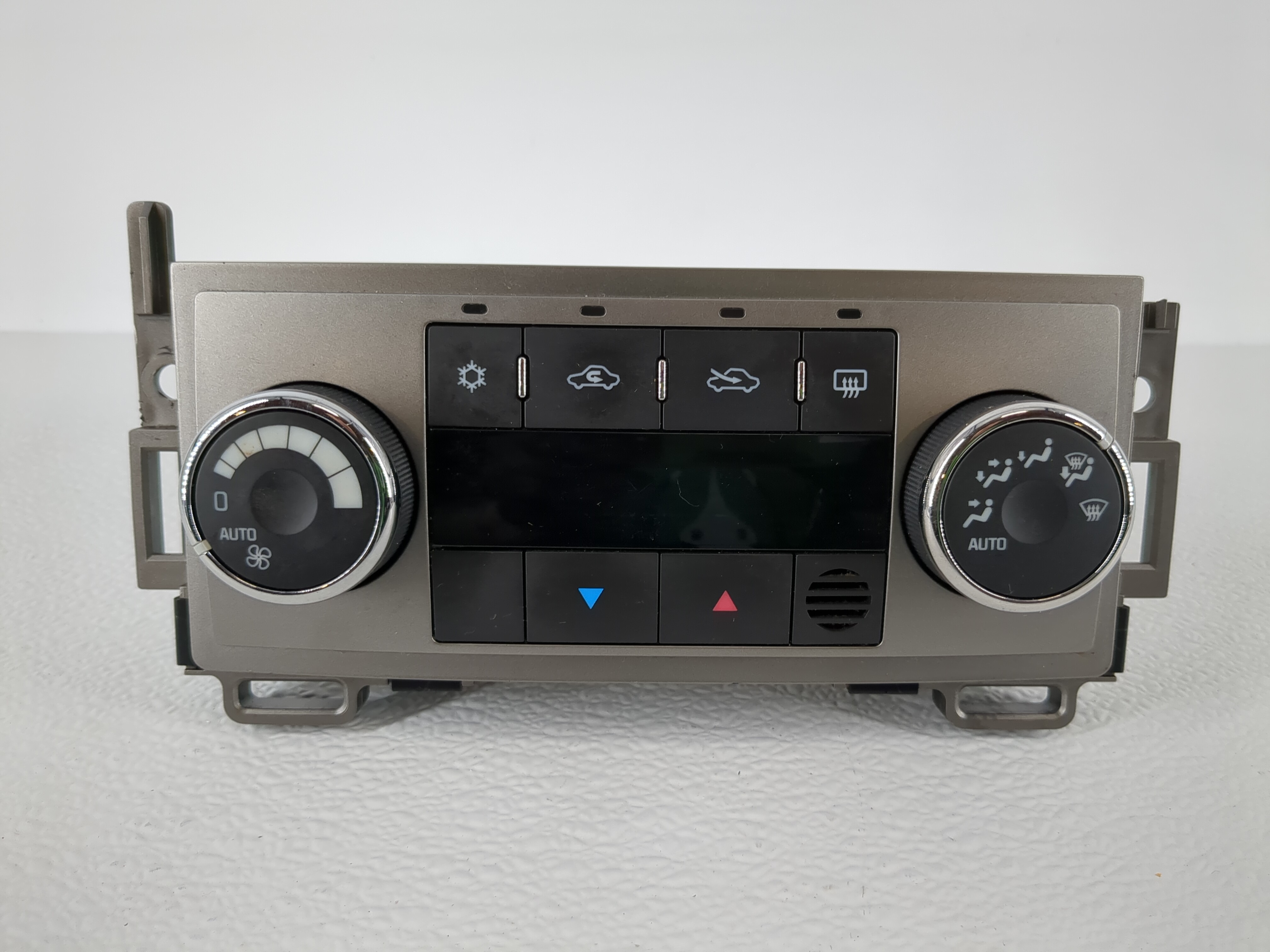 Picture of 2008-2012 Chevrolet Malibu Ac Heater Climate Control 28111731 1107503