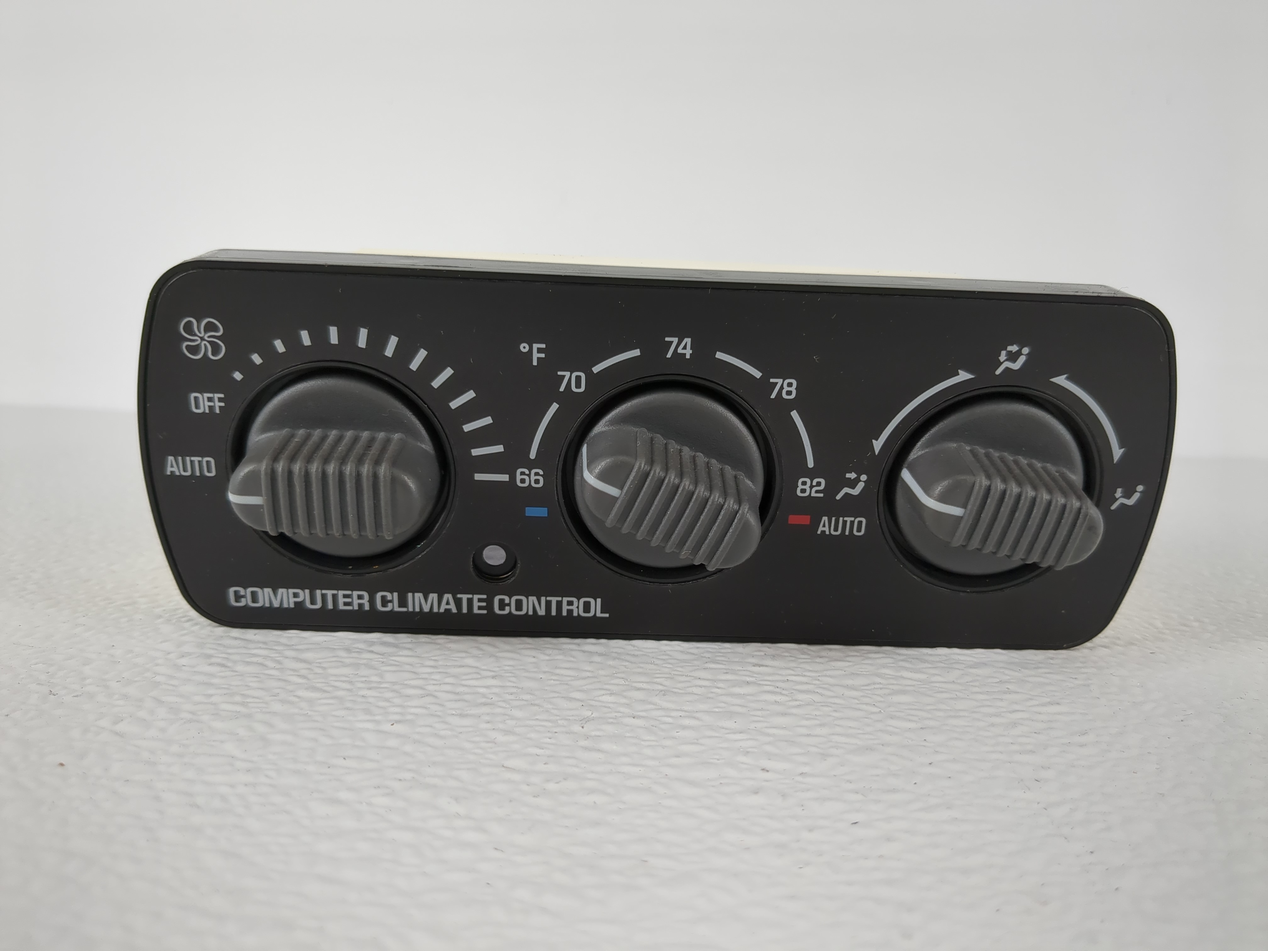 Picture of 2000-2002 Gmc Yukon Xl 1500 Ac Heater Climate Control 15765095 1107510