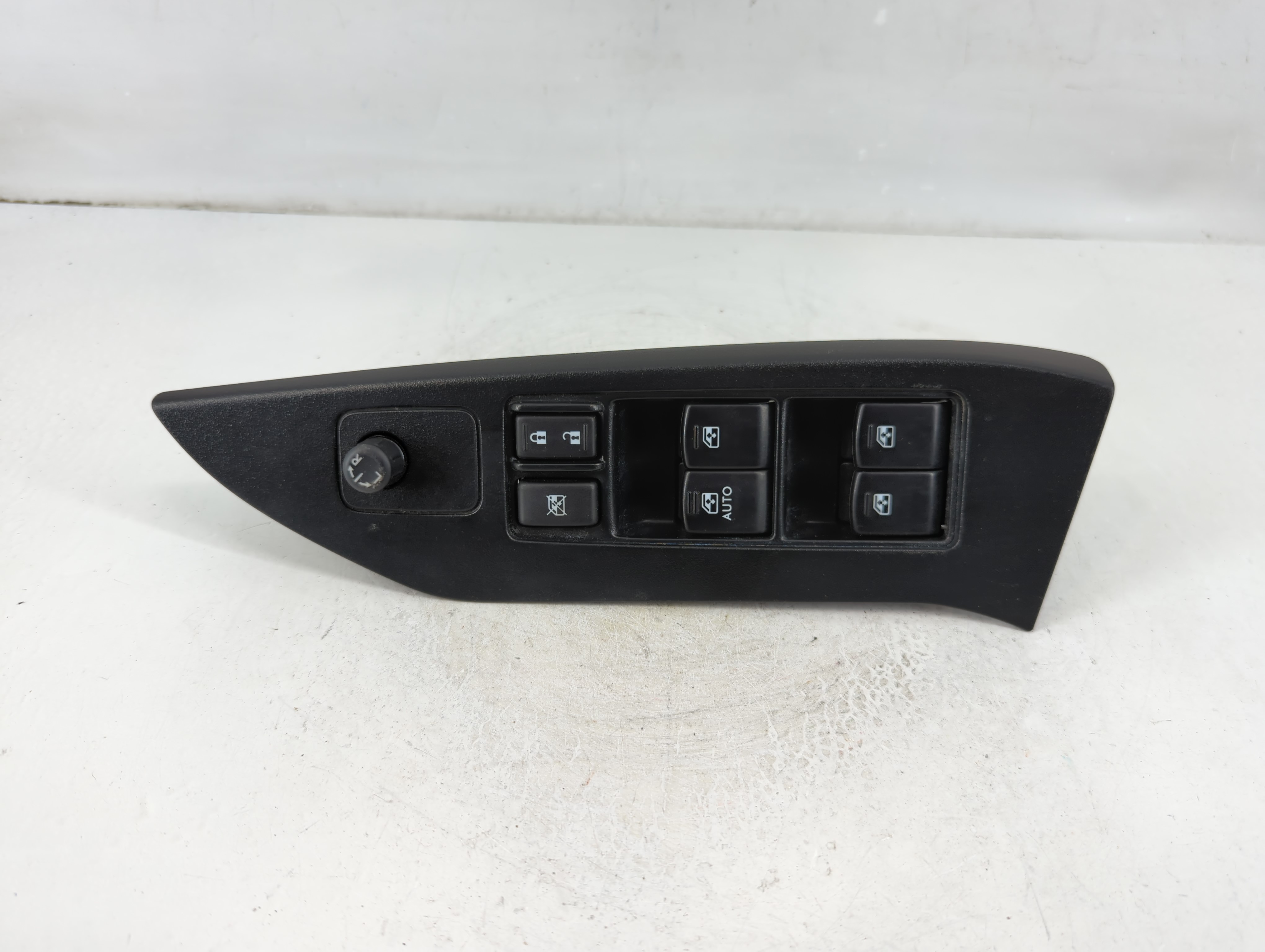 2016 Subaru Forester Driver Left Door Master Power Window Switch 1107546 - Oemusedautoparts1.com