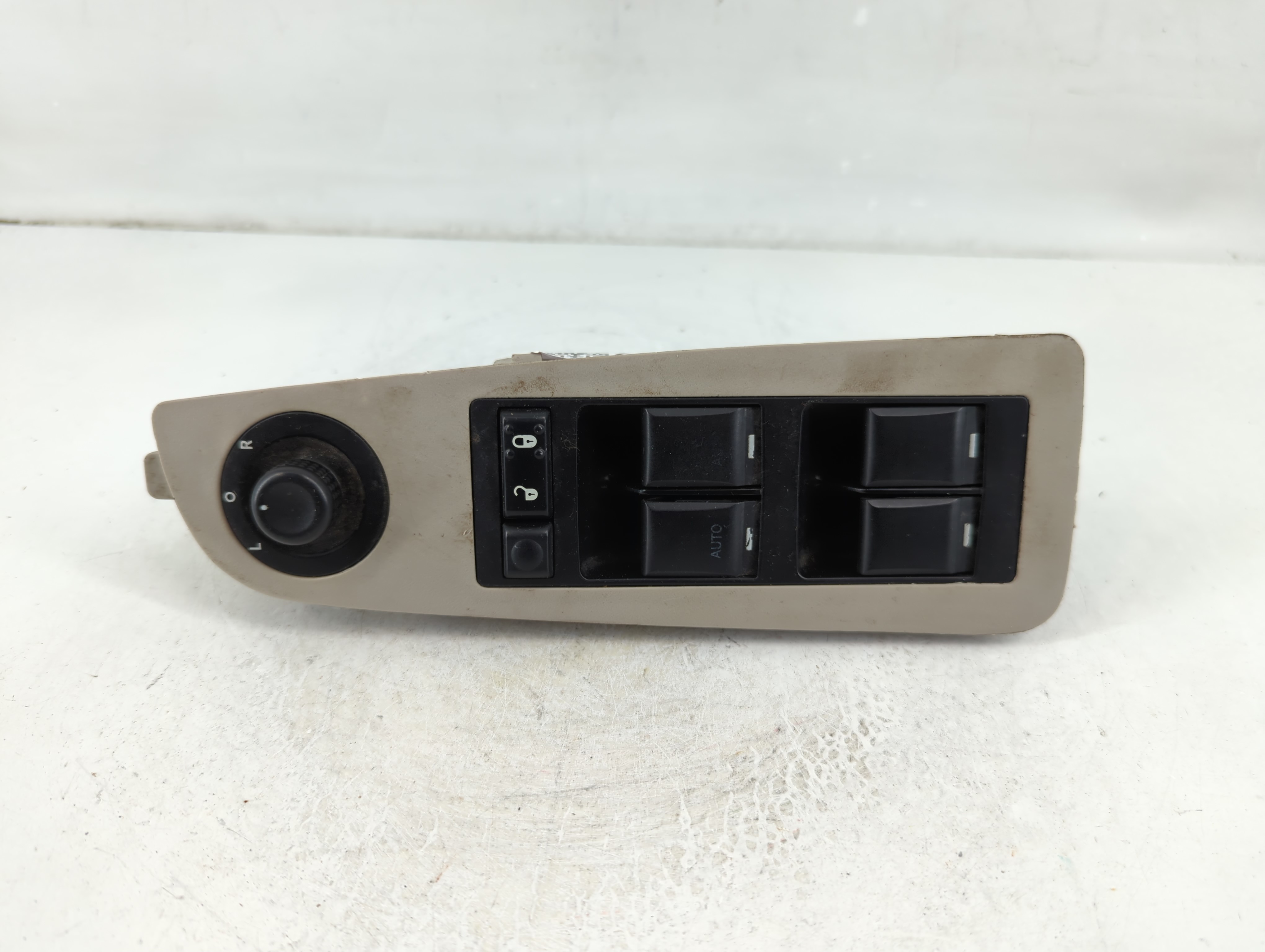 Picture of 2006-2010 Chrysler 300 Driver Left Door Master Power Window Switch 1107552