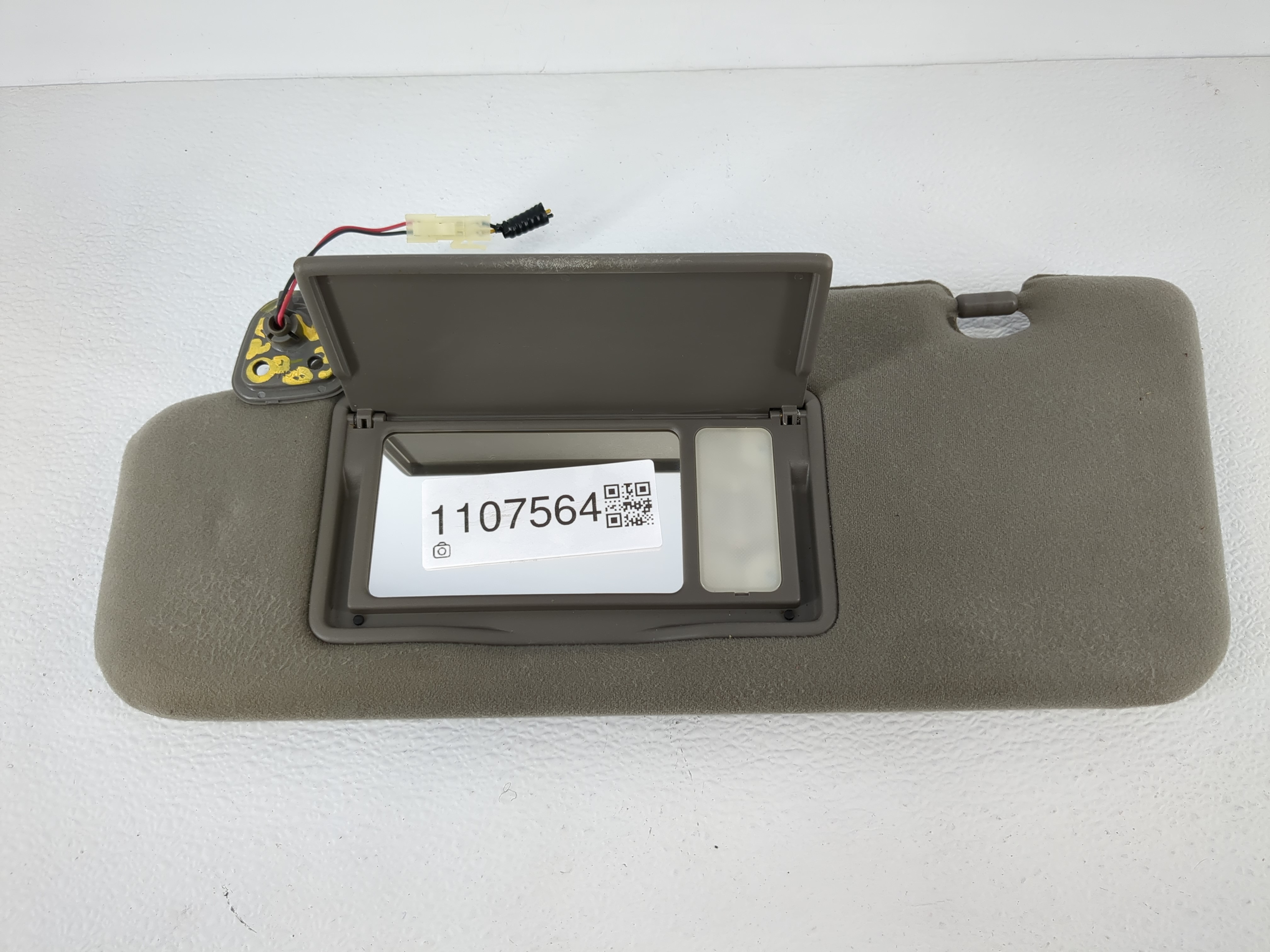 Picture of 2003-2005 Nissan Murano Driver Sun Visor Mirror Left Sunvisor Dark Gray 1107564