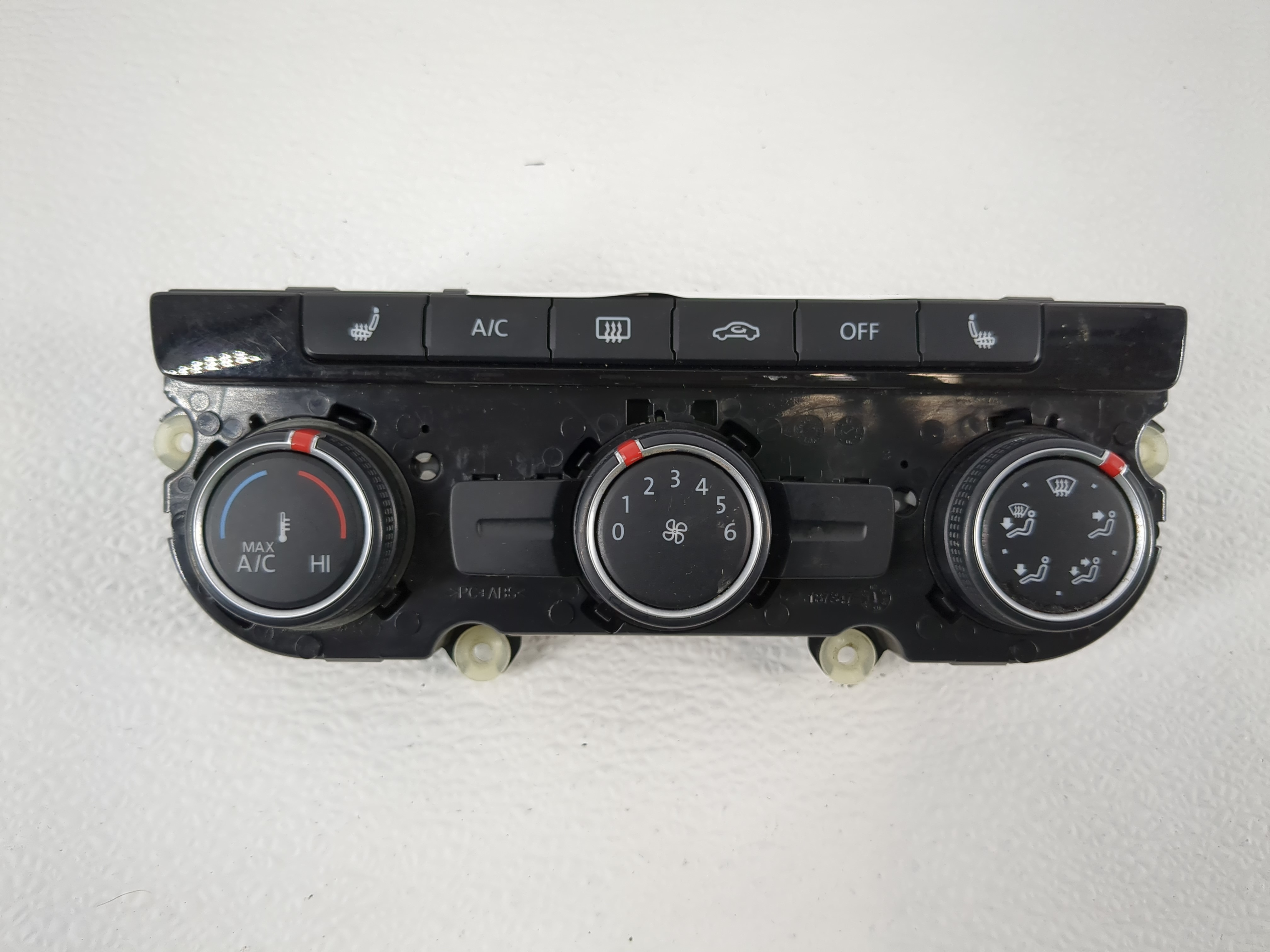 2016-2017 Volkswagen Tiguan Ac Heater Climate Control 426g Zju|561 907 1107596 - Oemusedautoparts1.com