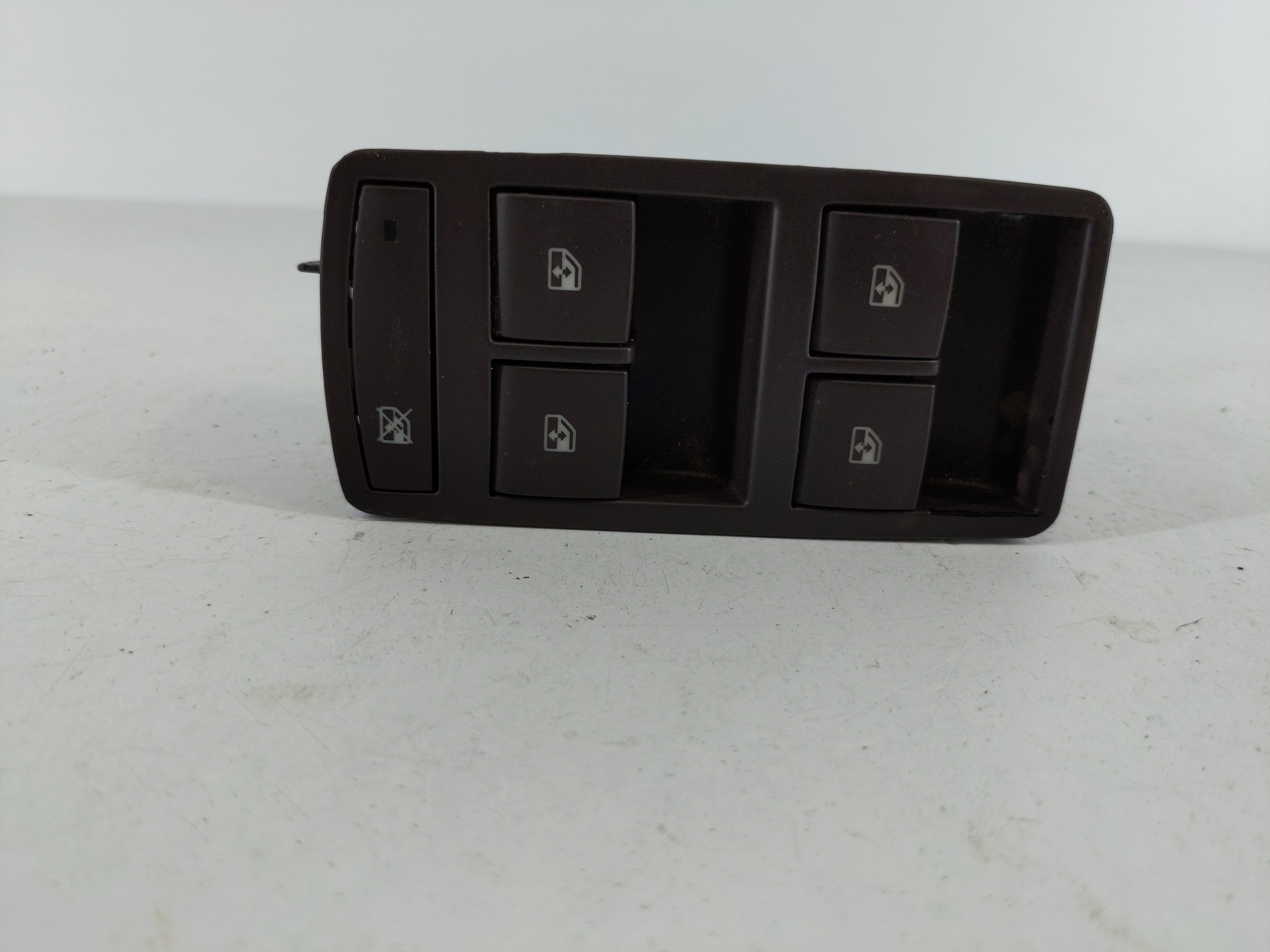 2014-2017 Buick Regal Driver Left Door Master Power Window Switch 1107611 - Oemusedautoparts1.com