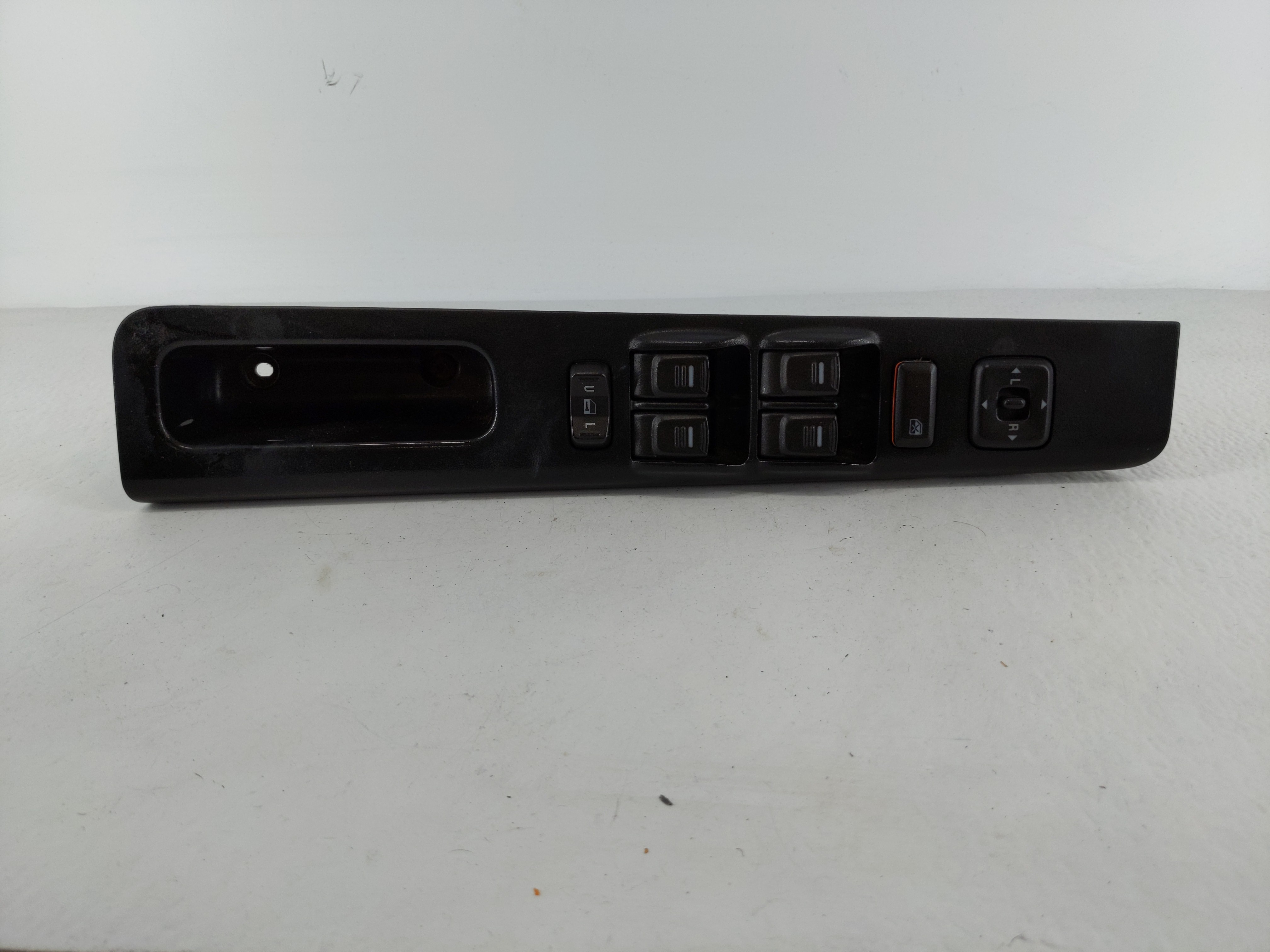 2004-2012 Chevrolet Colorado Driver Left Door Master Power Window Switch 1107614 - Oemusedautoparts1.com