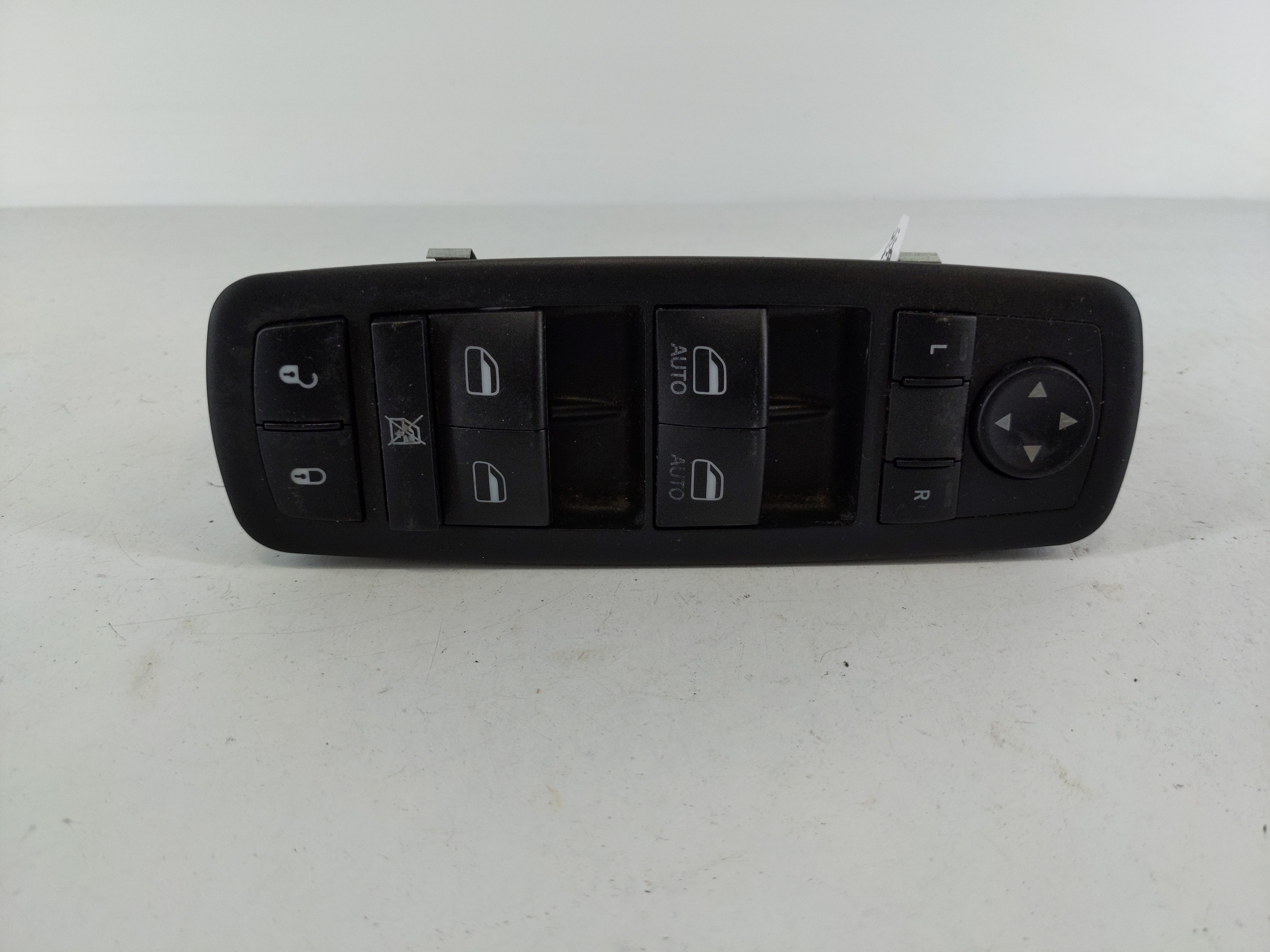 Picture of Dodge Caravan Driver Left Door Master Power Window Switch 68298871aa 1107637