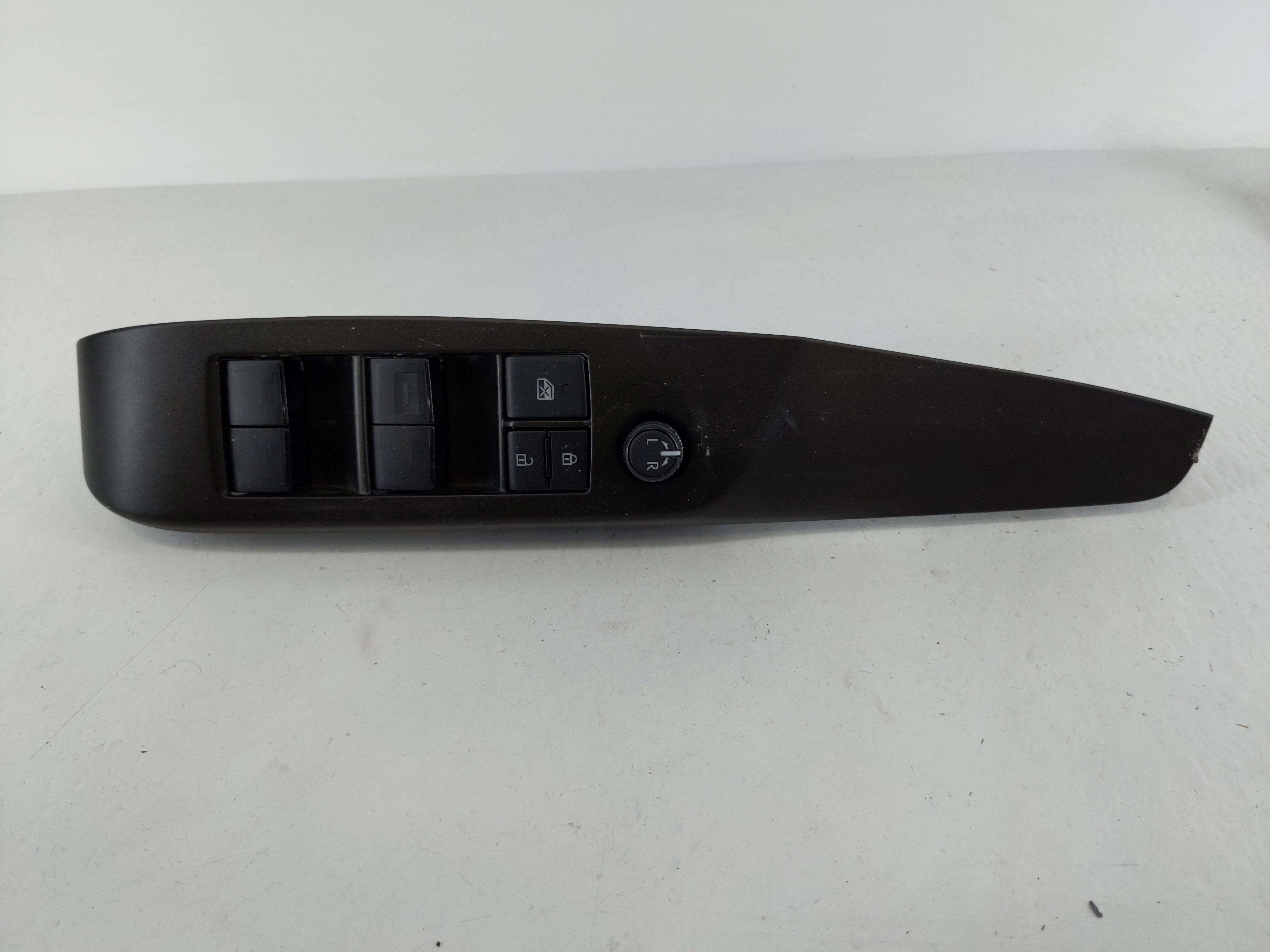 2018-2022 Toyota Camry Driver Left Door Master Power Window Switch 1107640 - Oemusedautoparts1.com