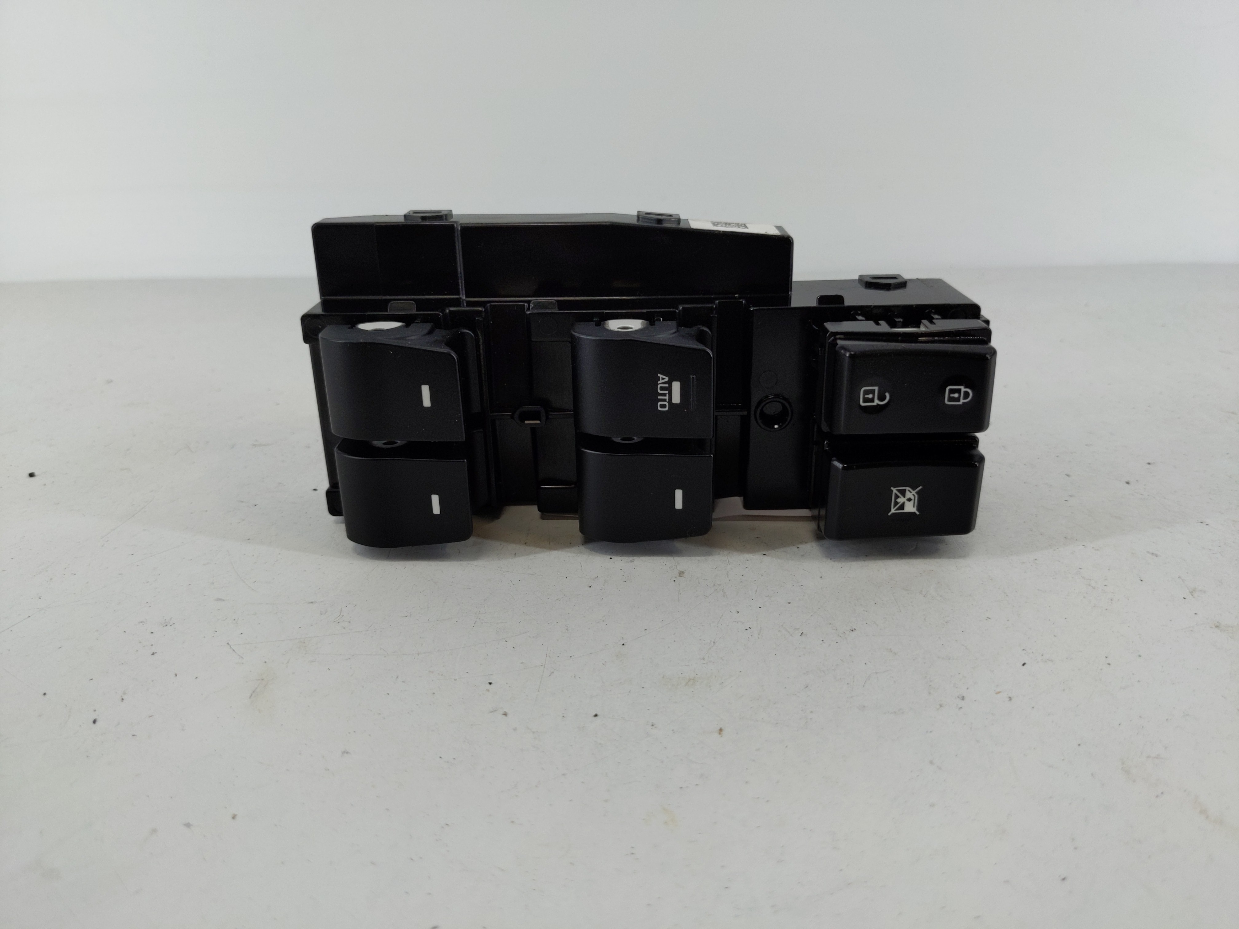 2017-2020 Hyundai Elantra Driver Left Door Master Power Window Switch 1107659 - Oemusedautoparts1.com