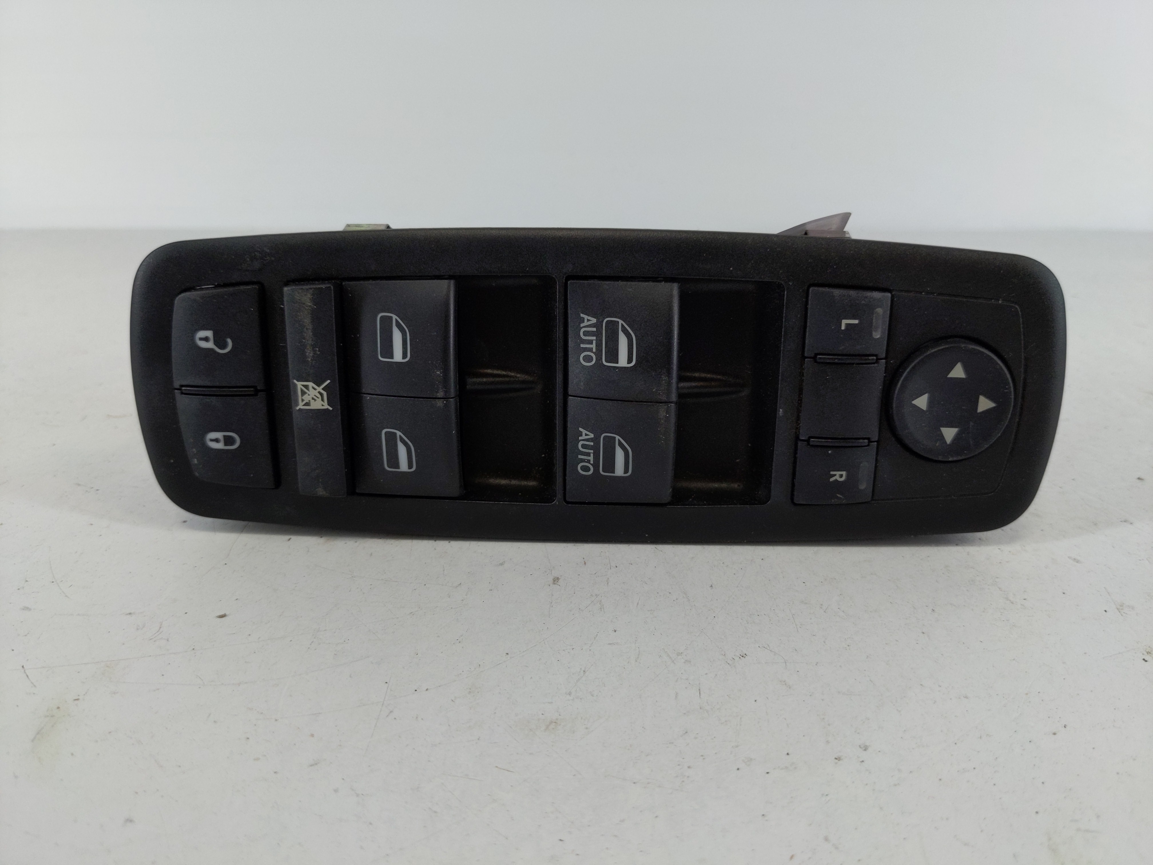 2014 Jeep Cherokee Driver Left Door Master Power Window Switch 1107663 - Oemusedautoparts1.com