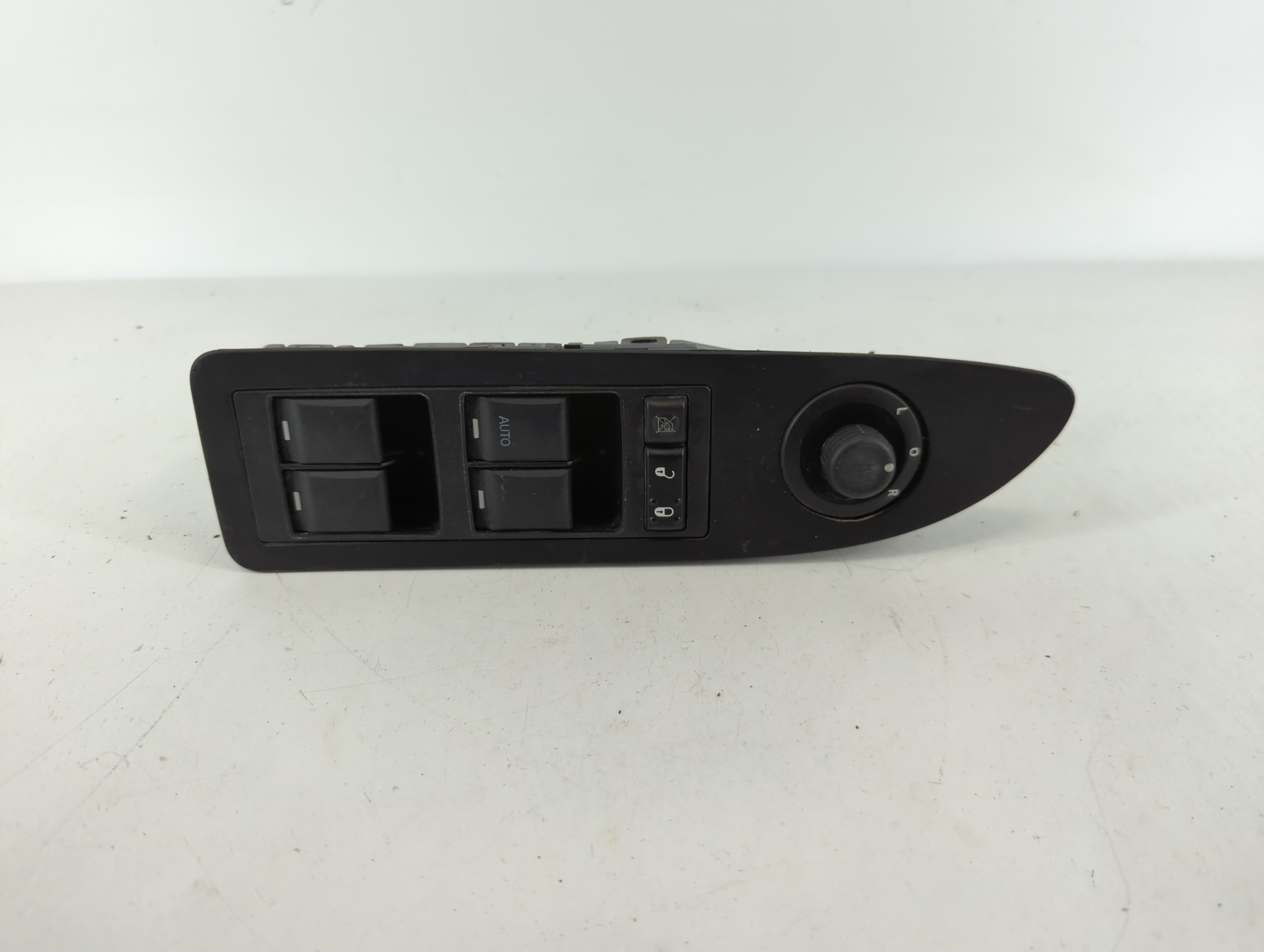2011-2014 Chrysler 200 Driver Left Door Master Power Window Switch 1107679 - Oemusedautoparts1.com