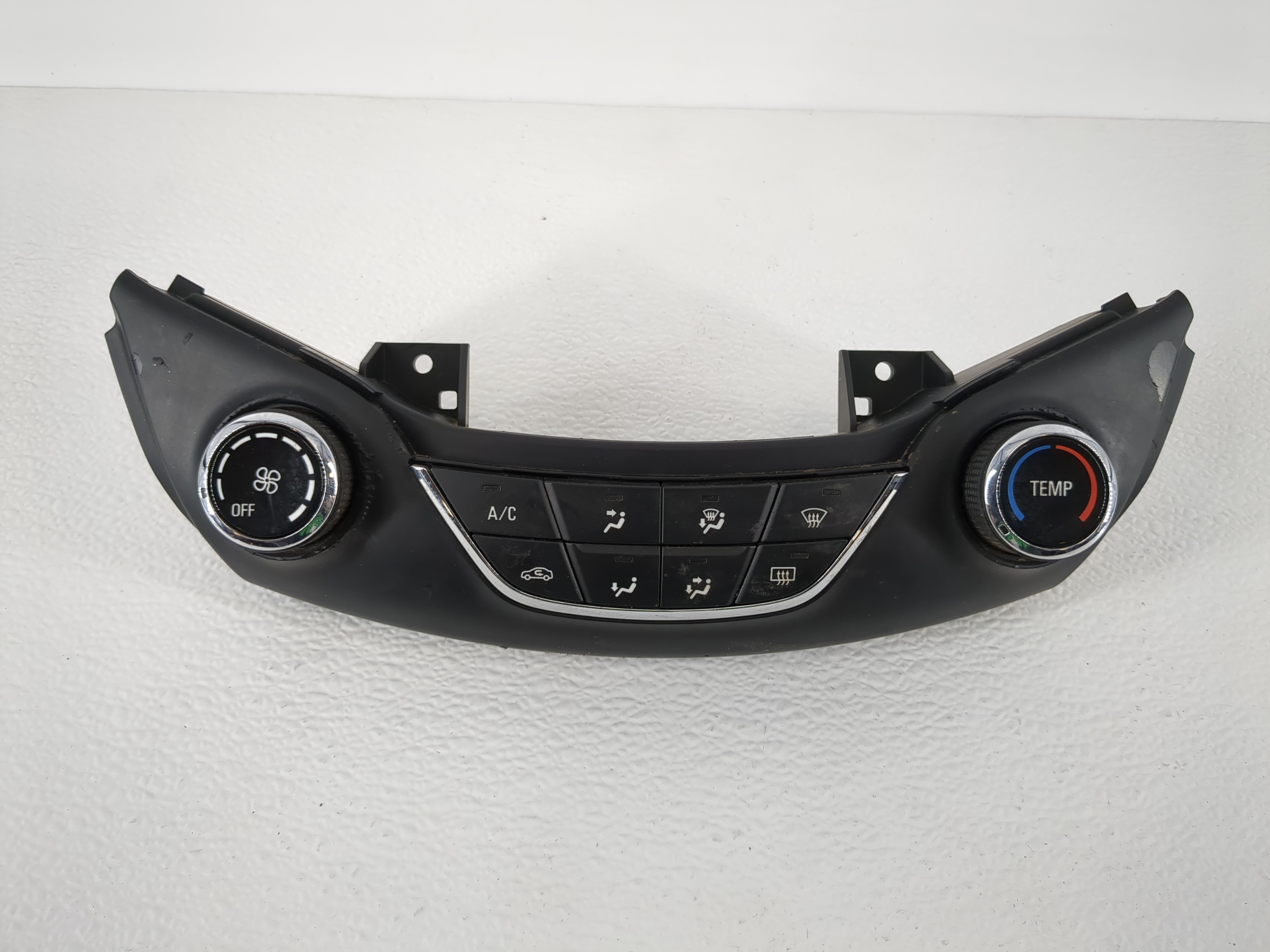 Picture of 2016-2018 Chevrolet Cruze Ac Heater Climate Control 39028880 1107697