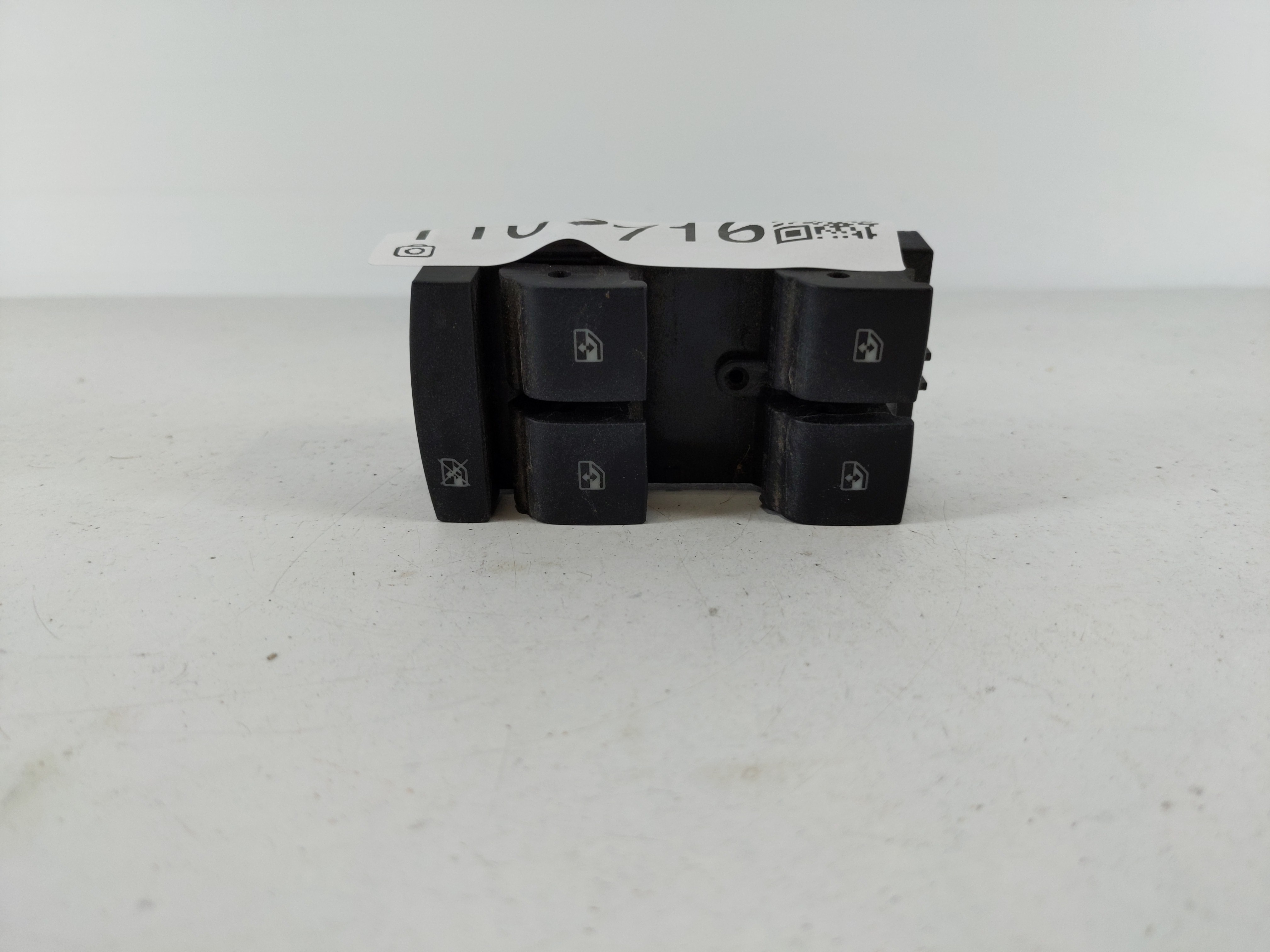 2015-2016 Chevrolet Cruze Driver Left Door Master Power Window Switch 1107716 - Oemusedautoparts1.com