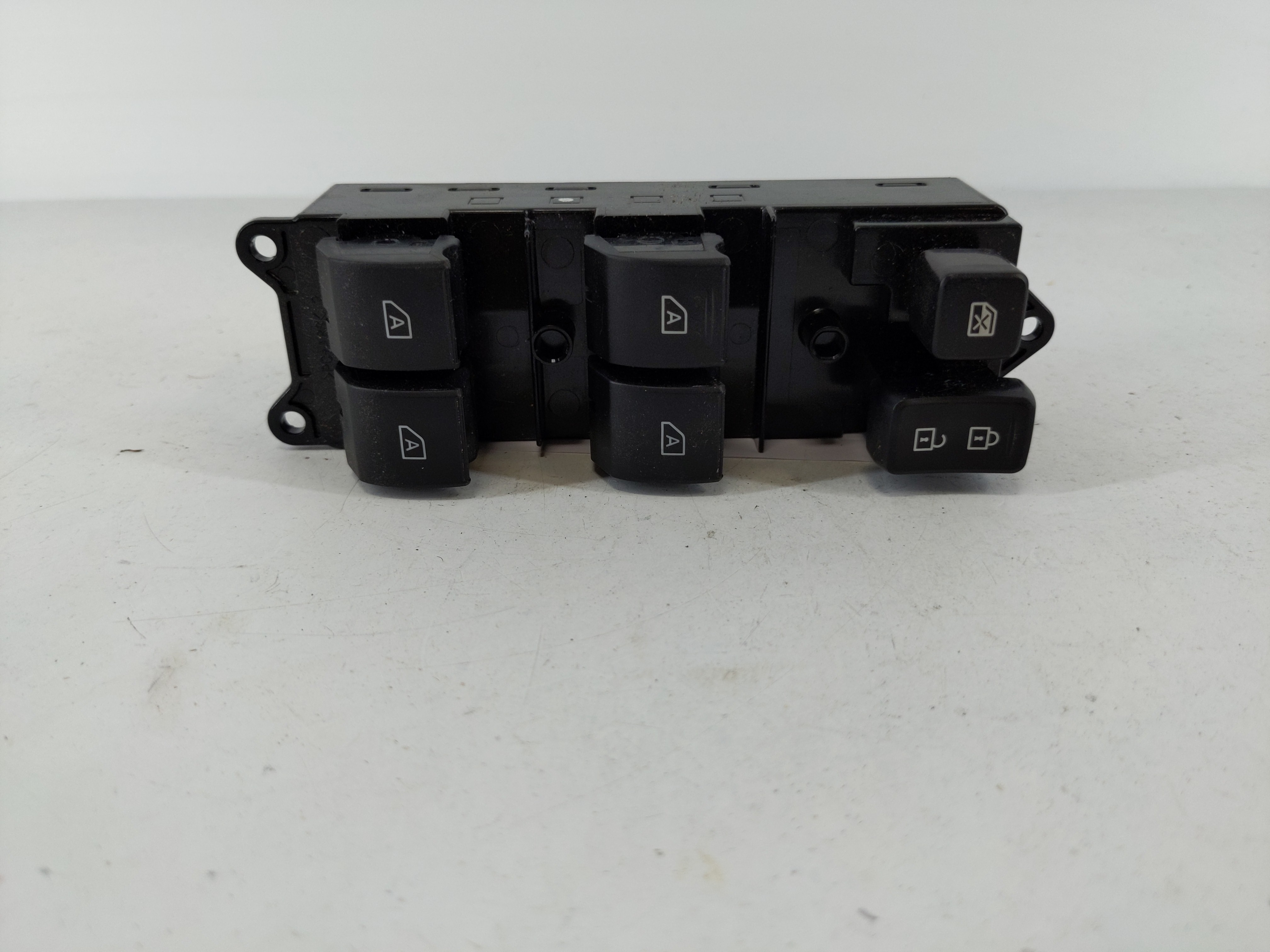 2024 Mitsubishi Eclipse Cross Driver Left Door Master Power Window Switch 1107723 - Oemusedautoparts1.com