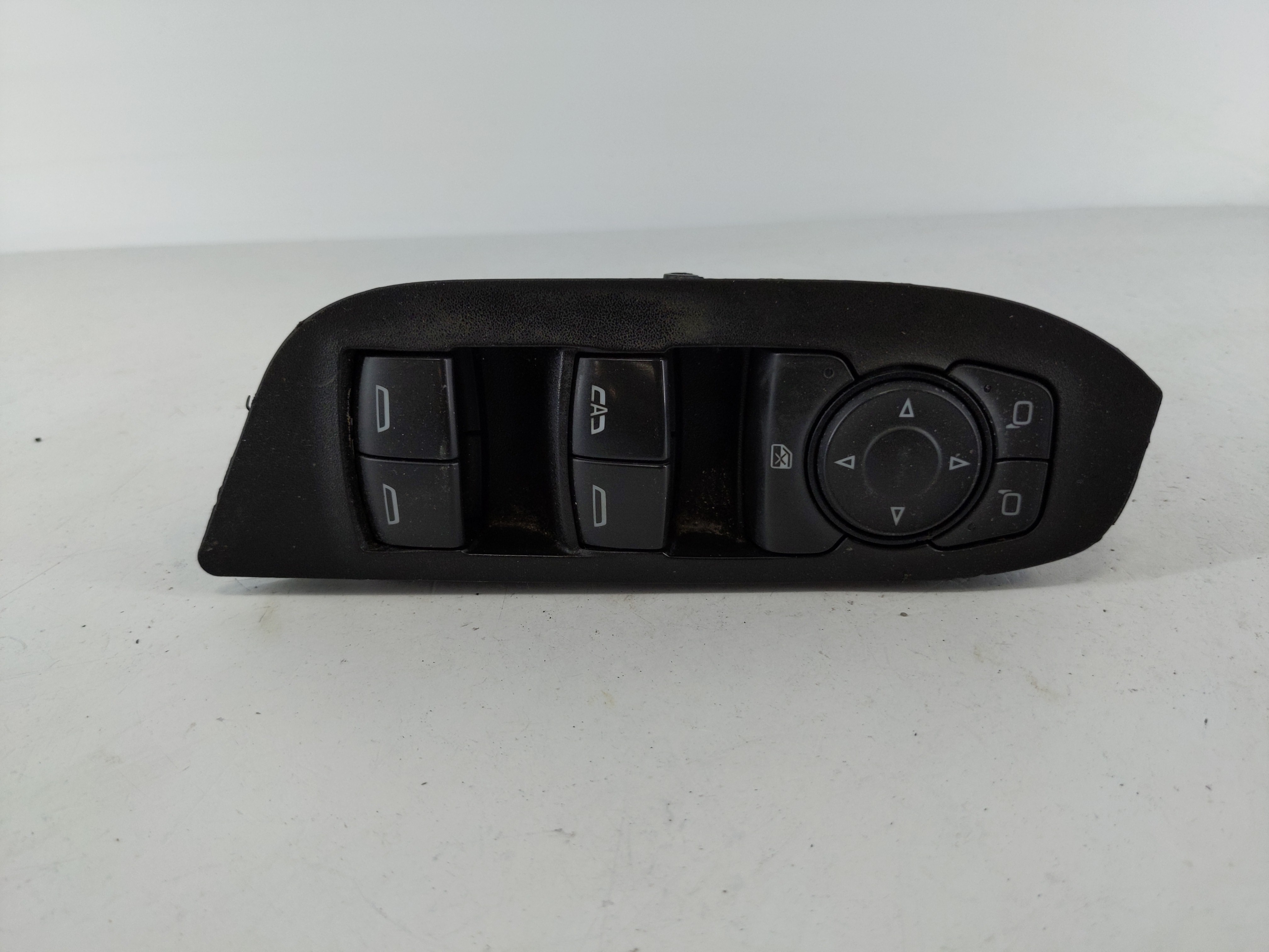 2018-2022 Chevrolet Equinox Driver Left Door Master Power Window Switch 1107725 - Oemusedautoparts1.com