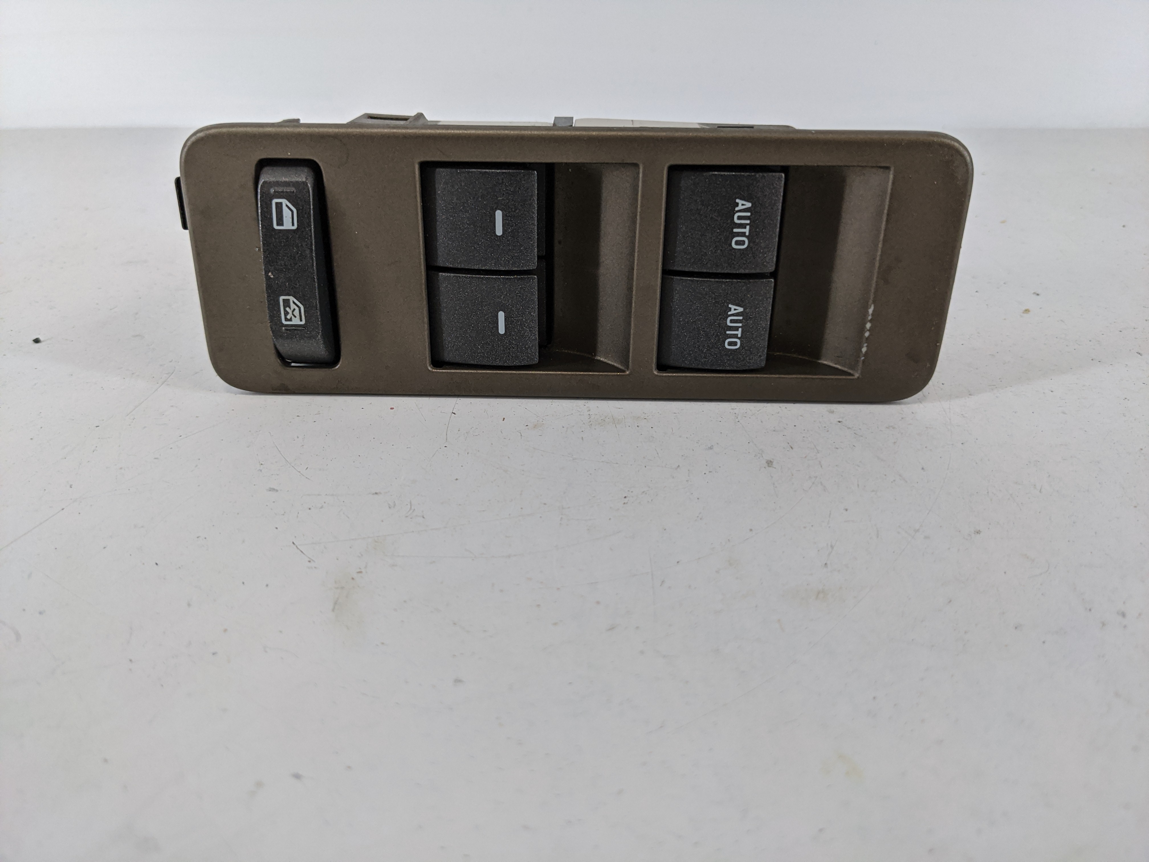 2011-2015 Lincoln Mkx Driver Left Door Master Power Window Switch 1107740 - Oemusedautoparts1.com