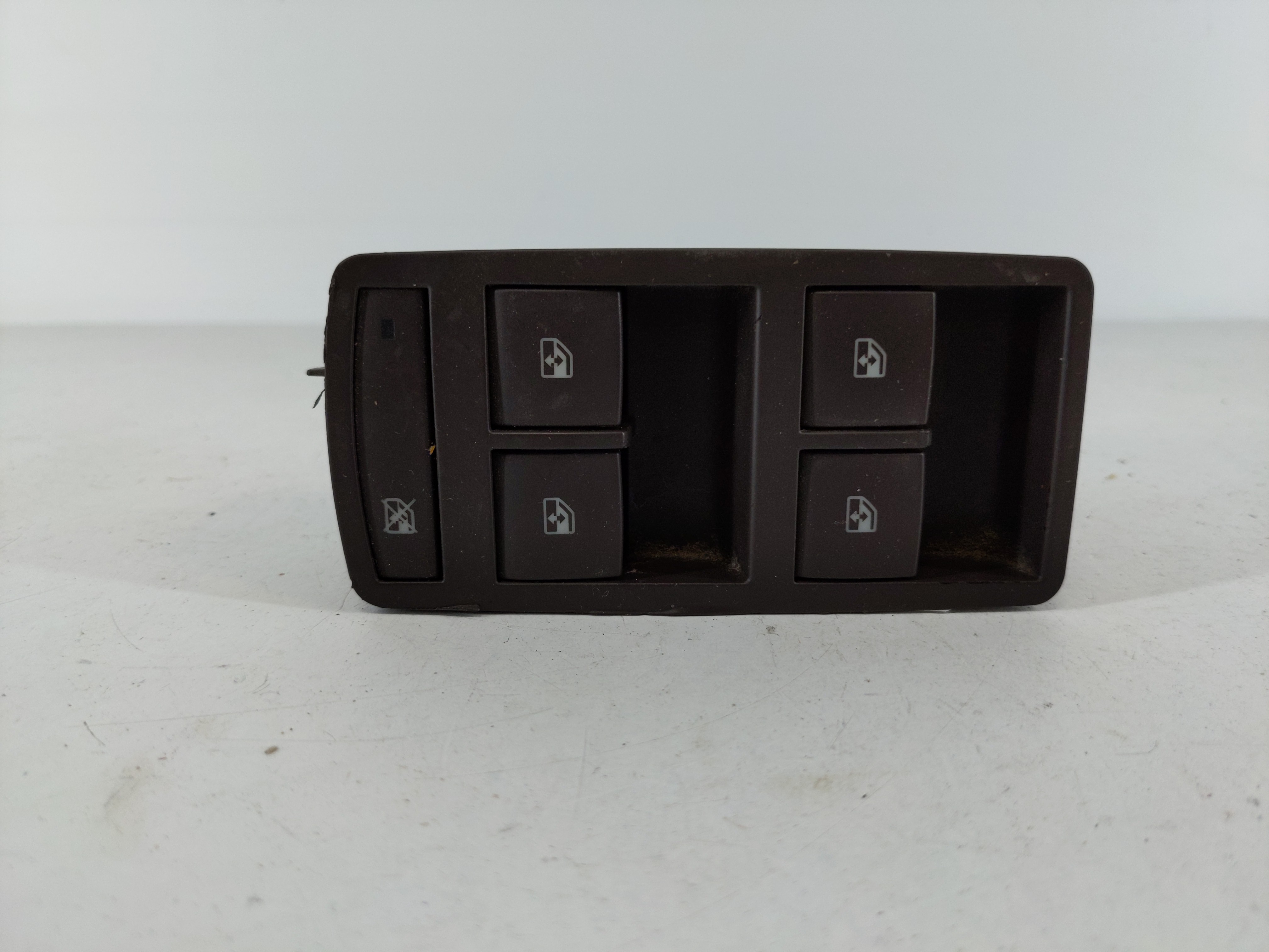 2011-2011 Buick Regal Driver Left Door Master Power Window Switch 1107742 - Oemusedautoparts1.com