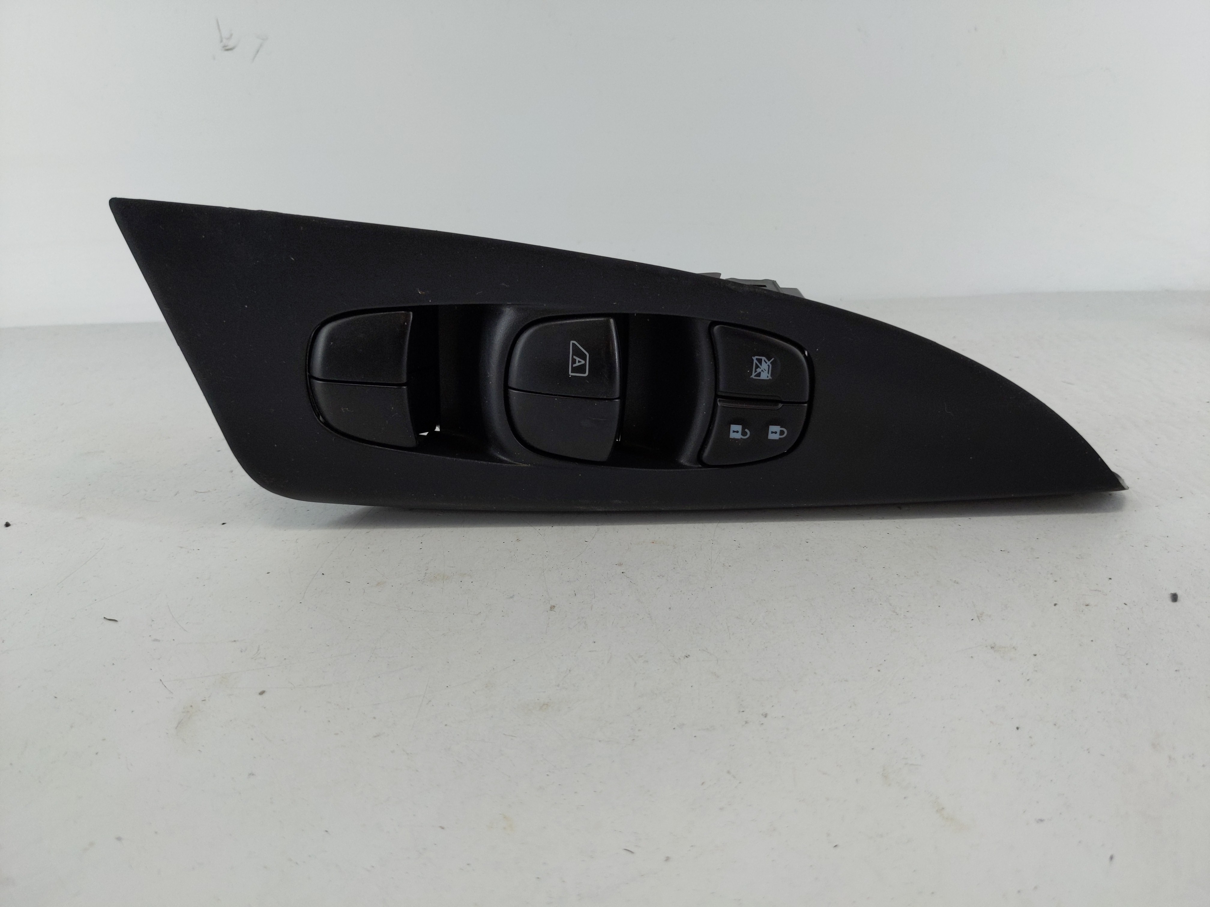 2013-2019 Nissan Sentra Driver Left Door Master Power Window Switch 1107743 - Oemusedautoparts1.com