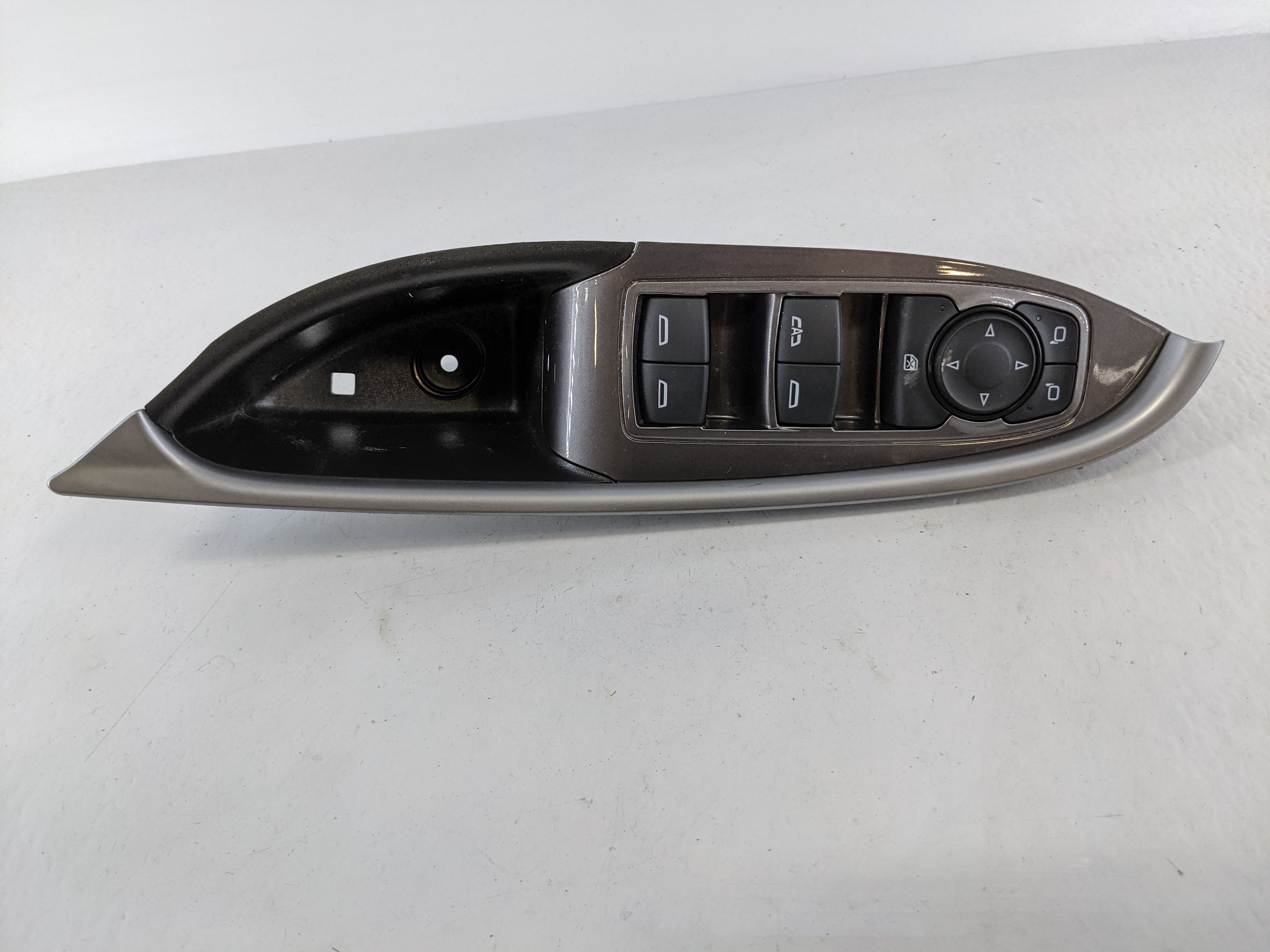 2016-2021 Chevrolet Malibu Driver Left Door Master Power Window Switch 1107749 - Oemusedautoparts1.com