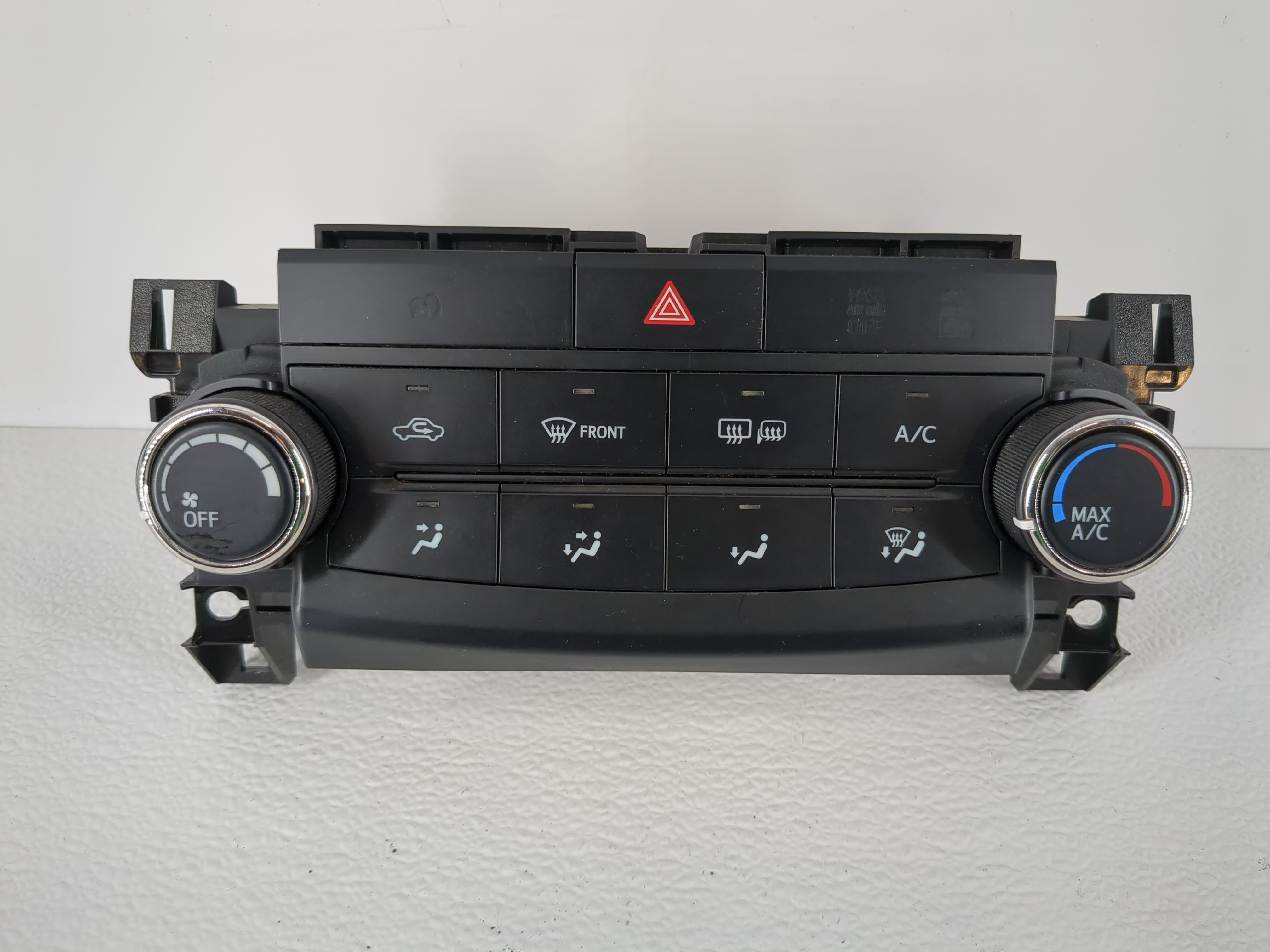 2015-2017 Toyota Camry Ac Heater Climate Control 55900-06320 1107825 - Oemusedautoparts1.com