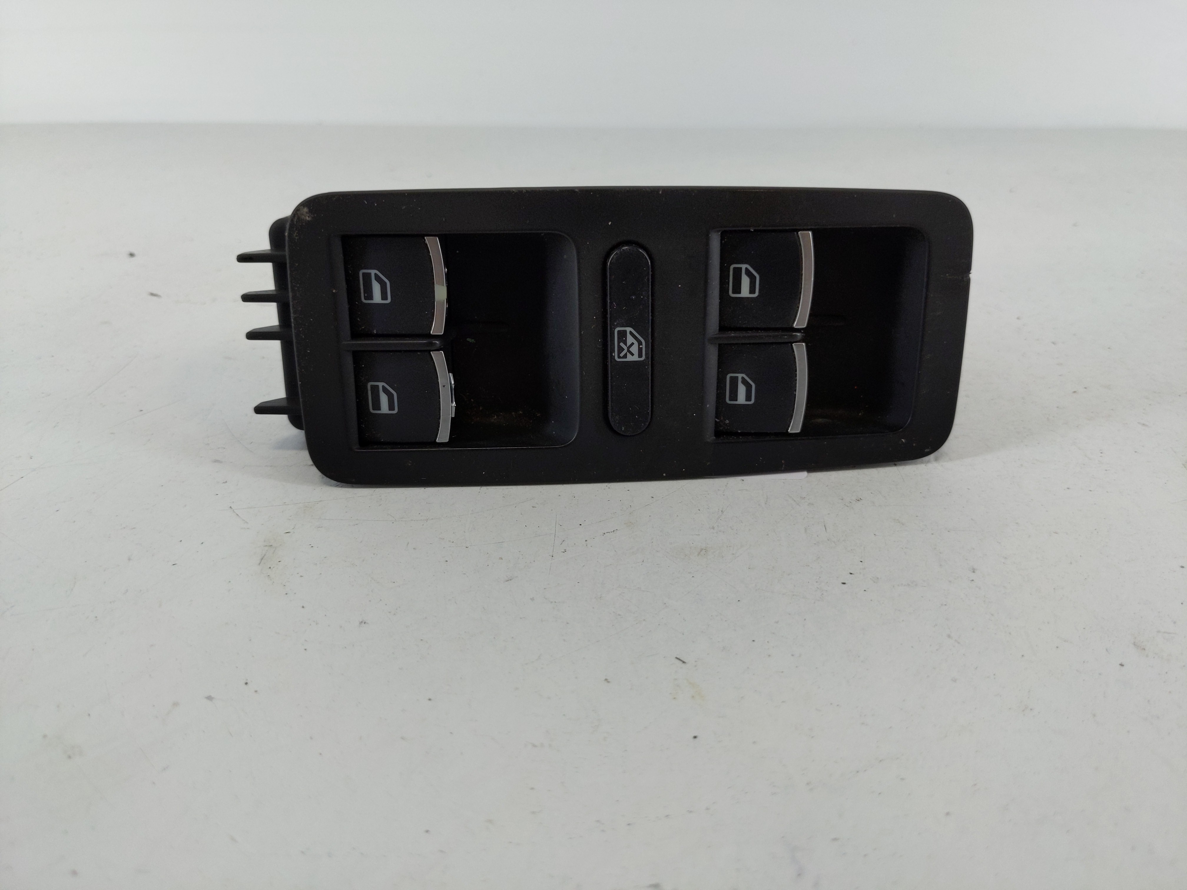 2006-2020 Volkswagen Passat Driver Left Door Master Power Window Switch 1107846 - Oemusedautoparts1.com