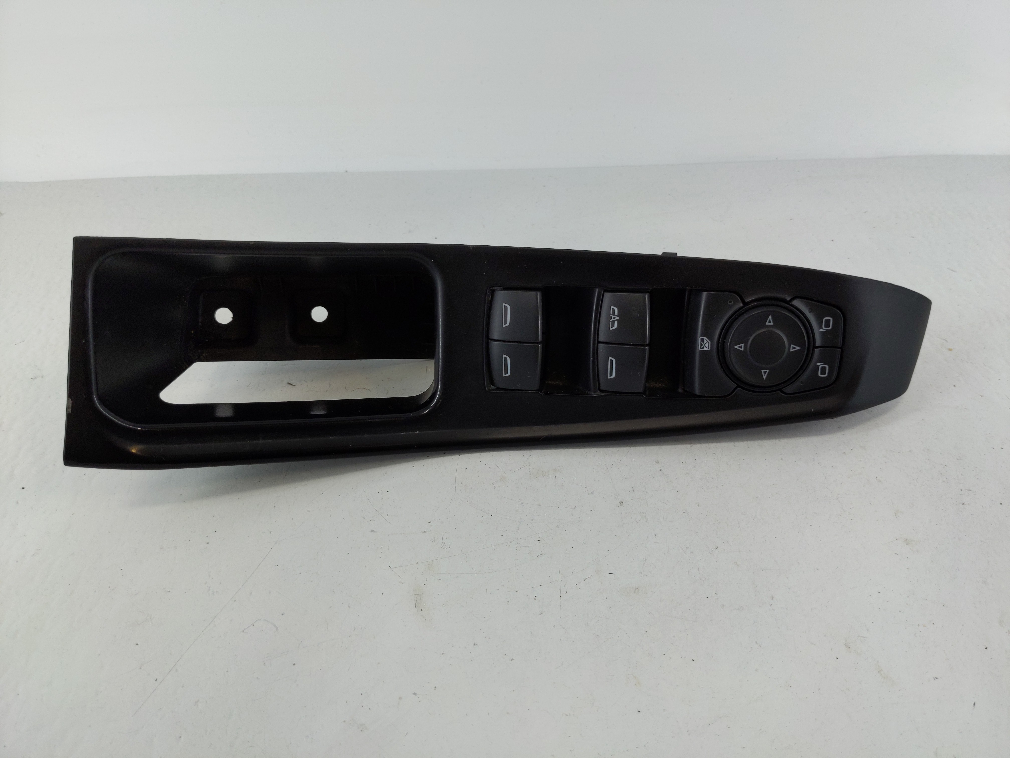 2018-2018 Chevrolet Traverse Driver Left Door Master Power Window Switch 1107848 - Oemusedautoparts1.com