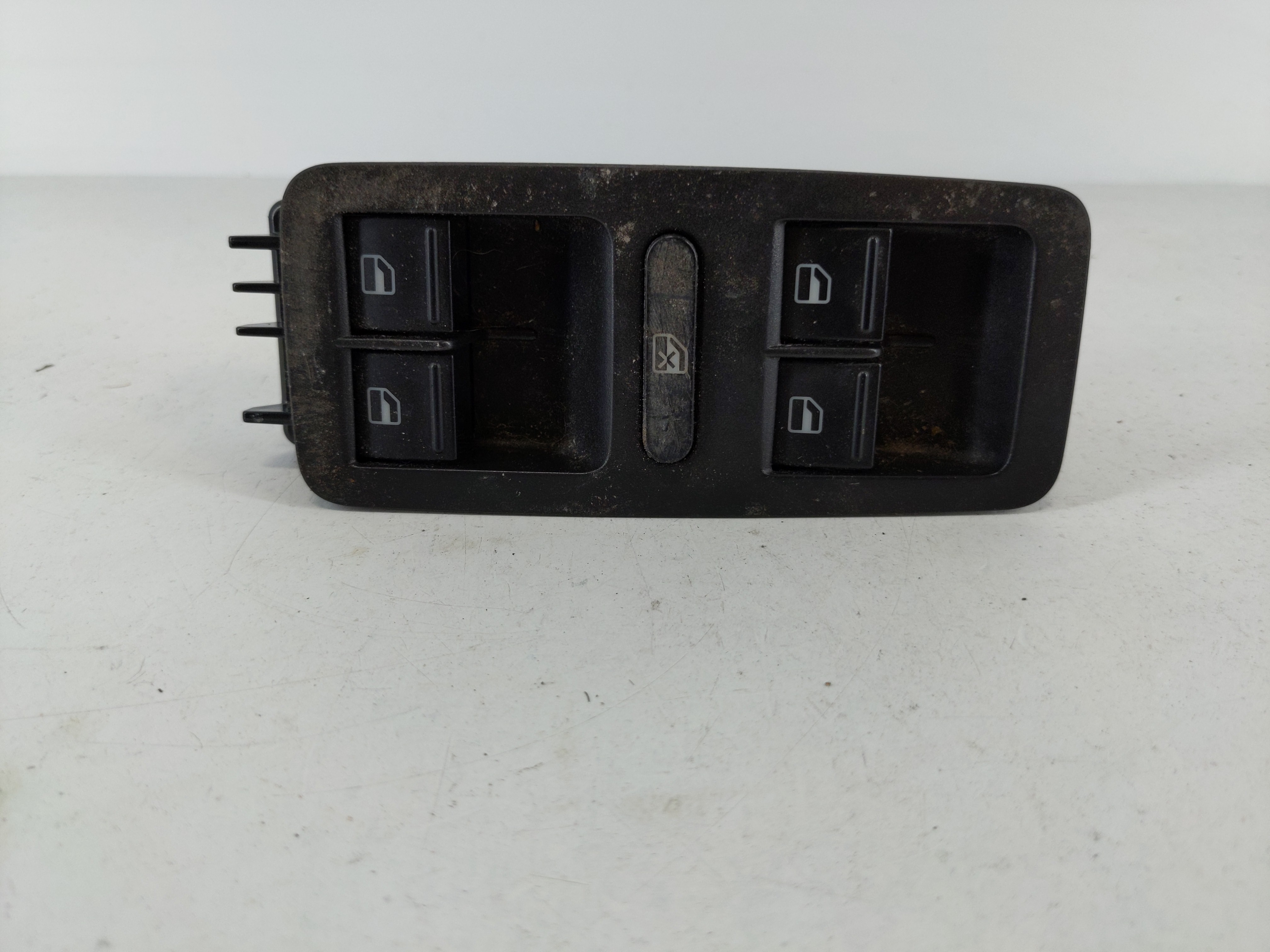 2006-2020 Volkswagen Passat Driver Left Door Master Power Window Switch 1107888 - Oemusedautoparts1.com