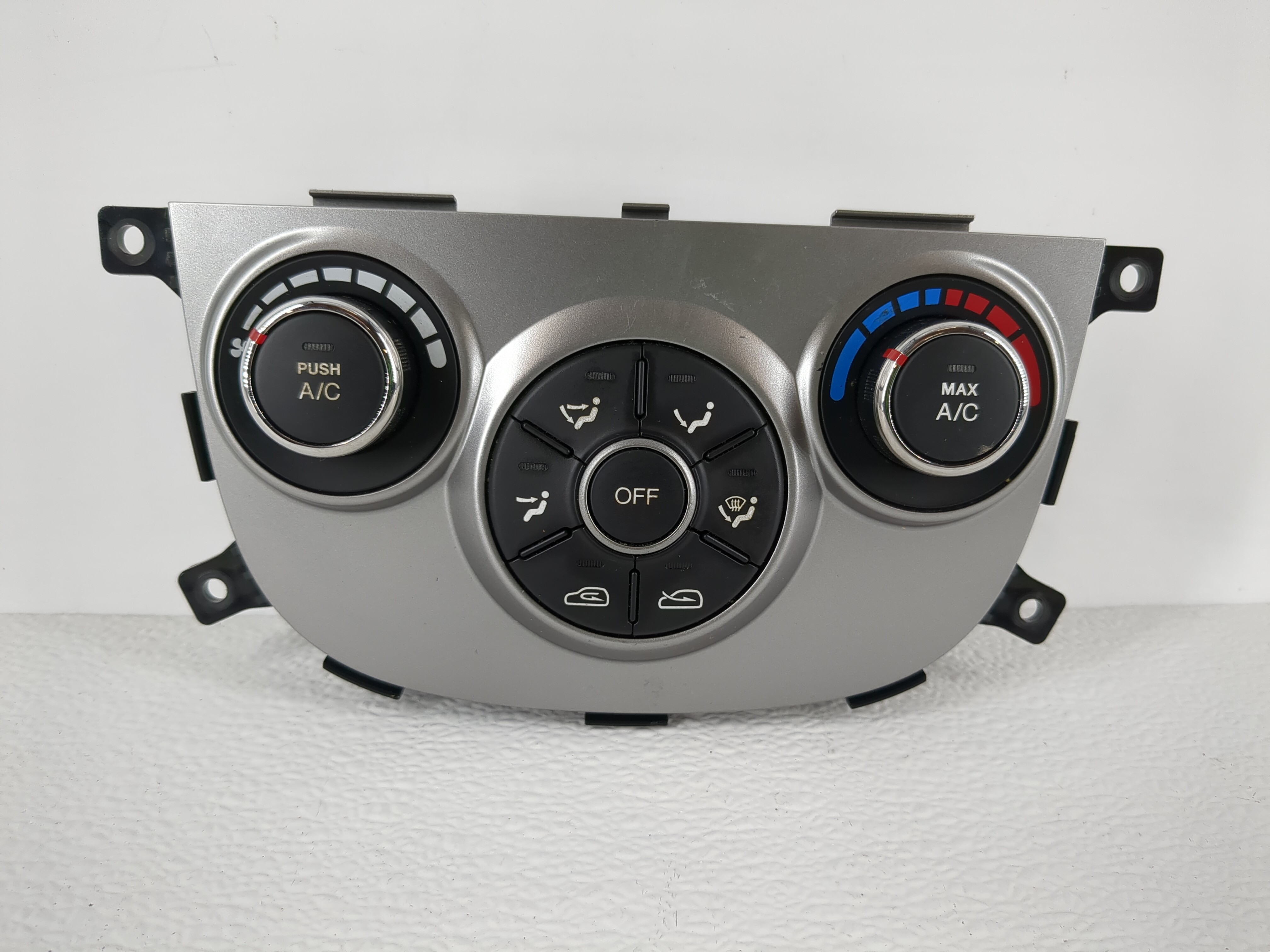 2010-2012 Hyundai Santa Fe Ac Heater Climate Control 20110322 1107922 - Oemusedautoparts1.com