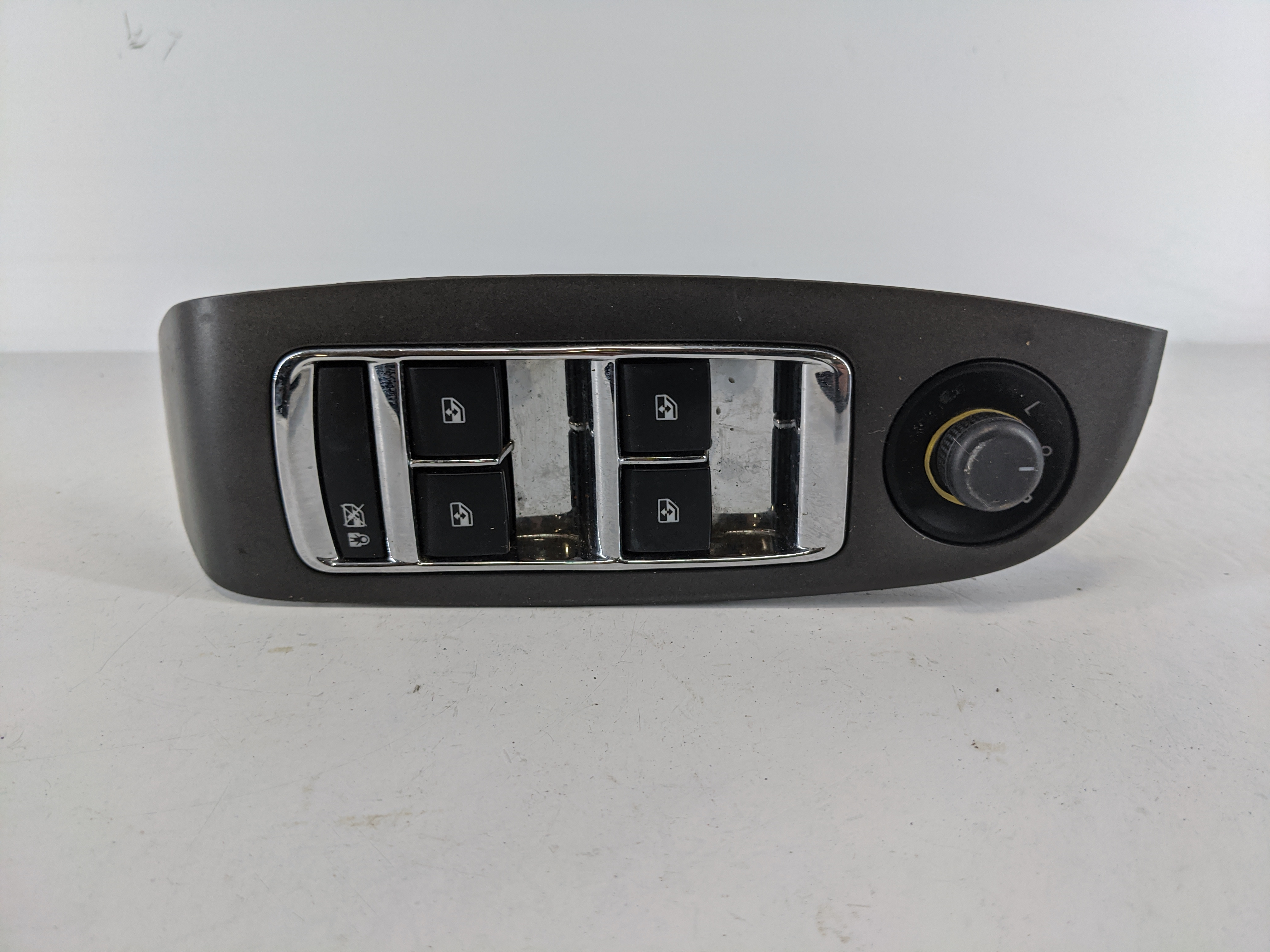 Picture of 2013-2013 Chevrolet Malibu Driver Left Door Master Power Window Switch 1107977