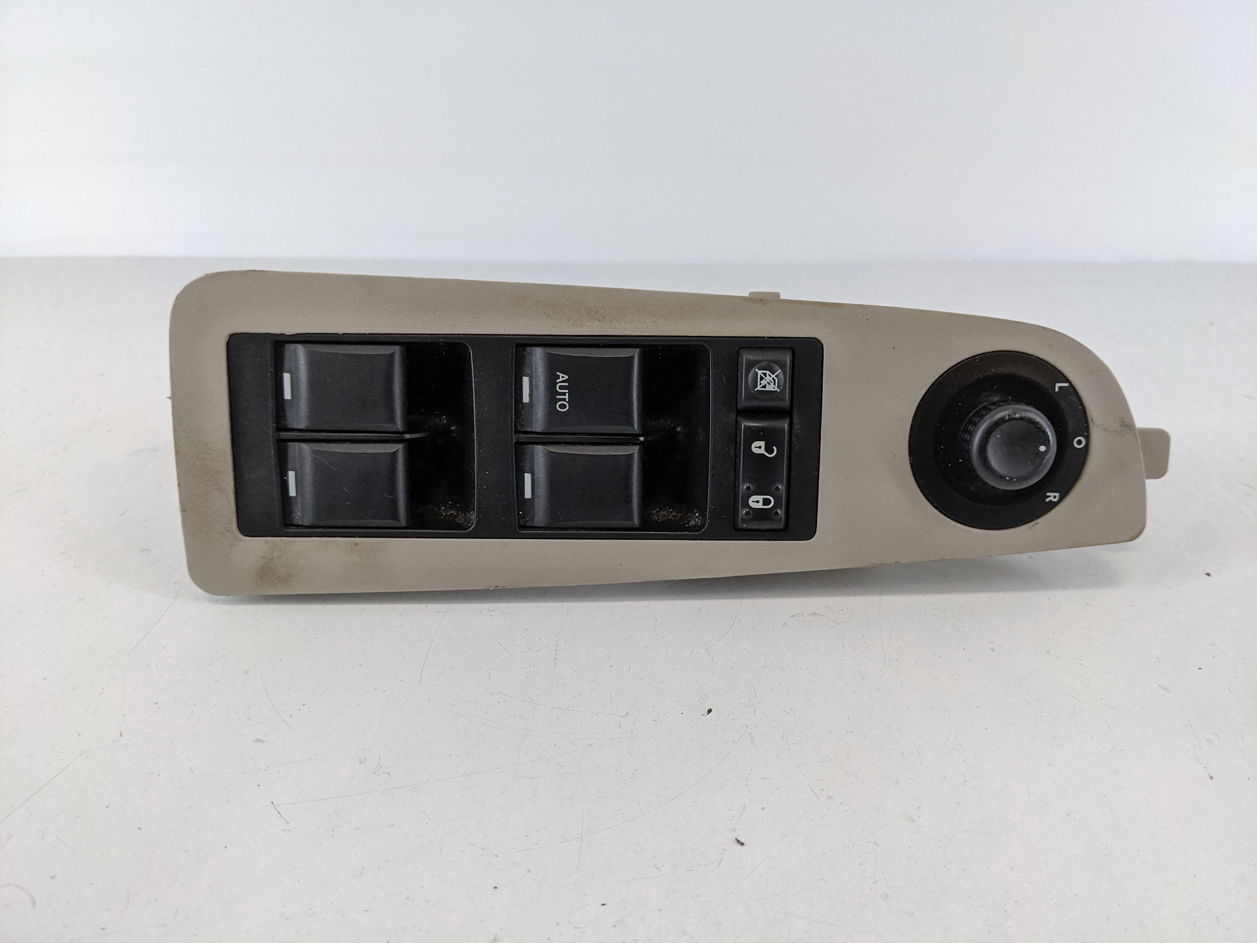 Picture of 2007-2010 Chrysler 300 Driver Left Door Master Power Window Switch 1107981