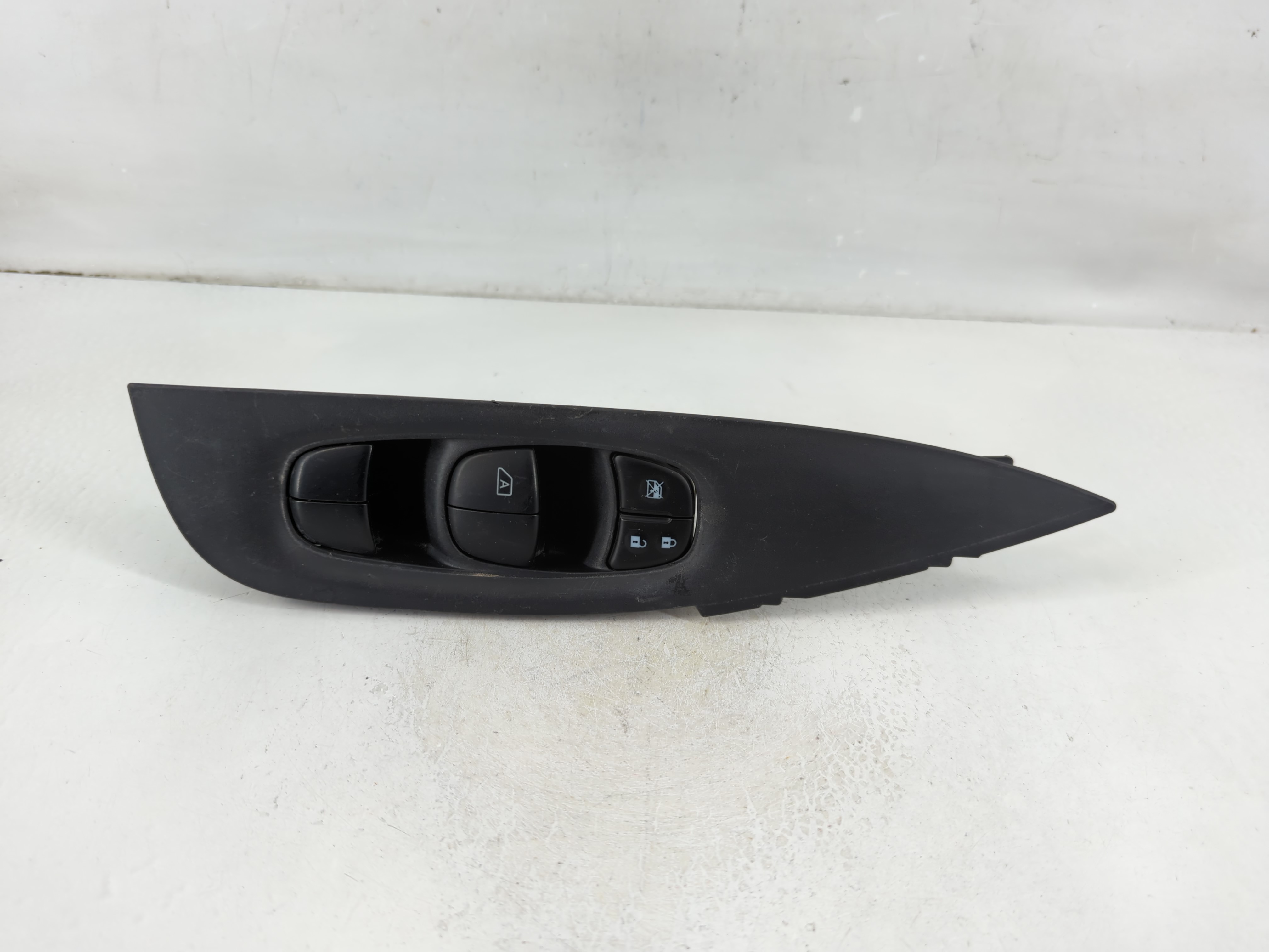 2017-2022 Nissan Rogue Sport Driver Left Door Master Power Window Switch 1107993 - Oemusedautoparts1.com