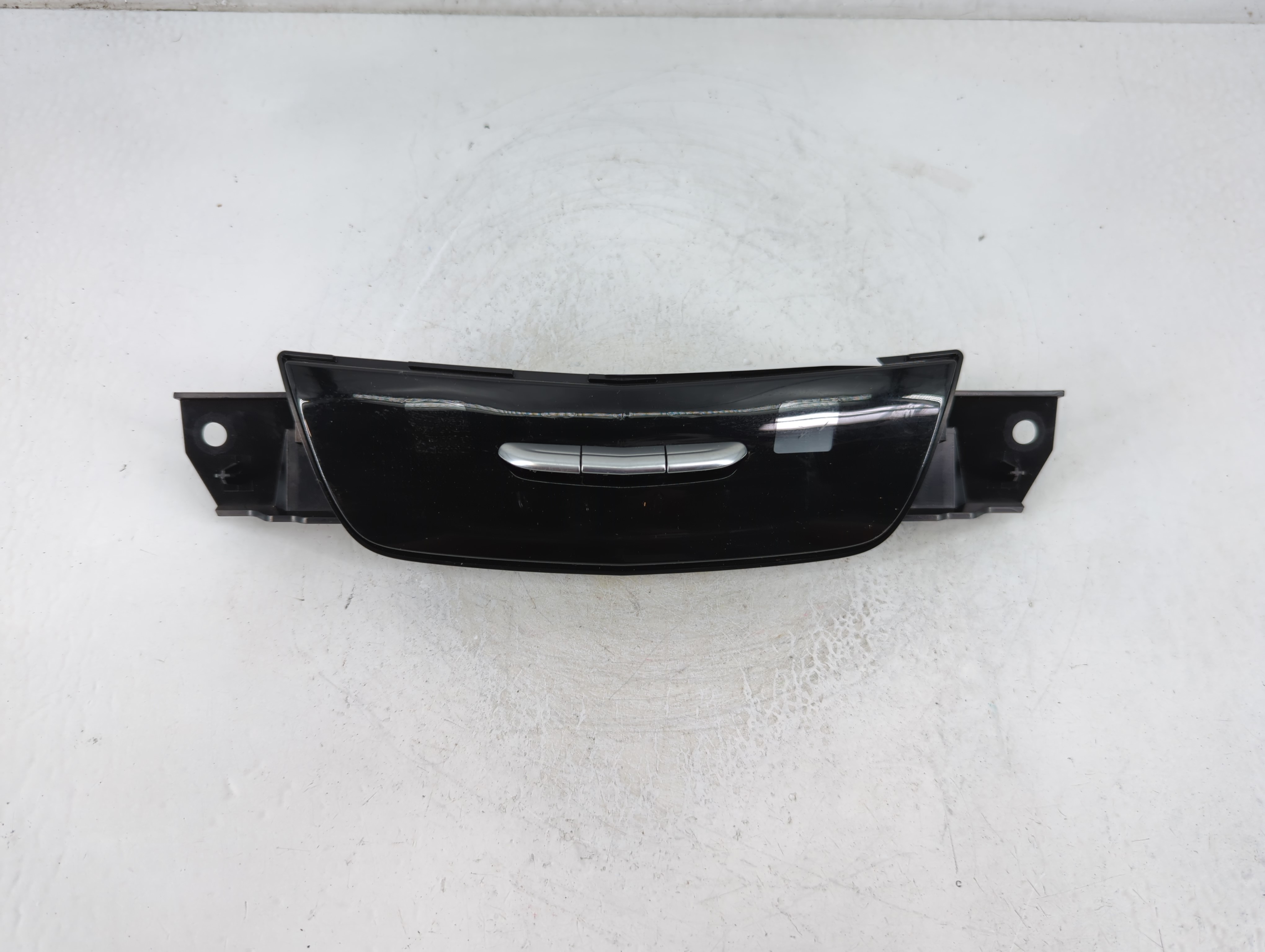Picture of 2017-2020 Cadillac Xt5 Ac Heater Climate Control 84295779 1108048