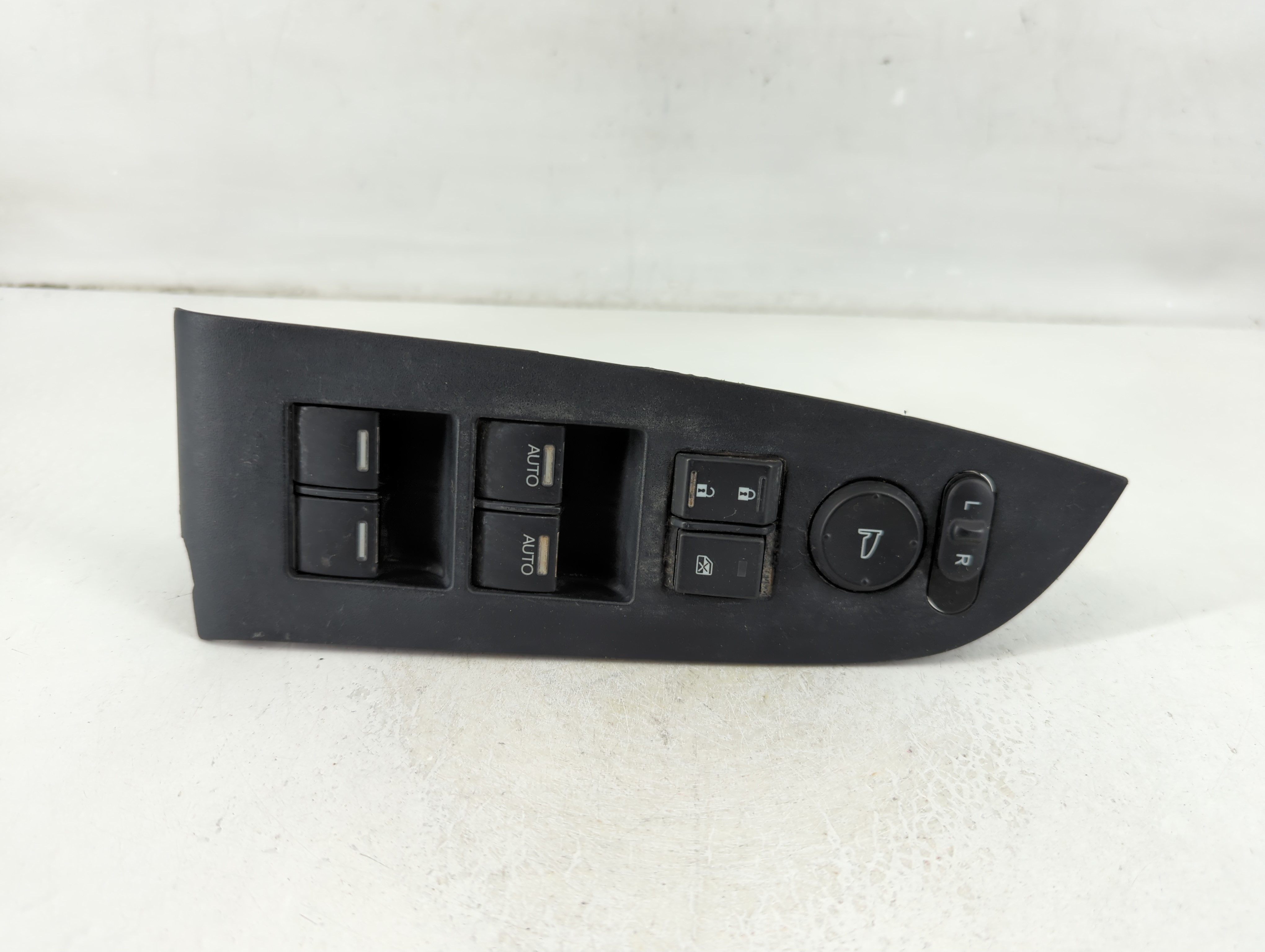 2014-2017 Honda Odyssey Driver Left Door Master Power Window Switch 1108060 - Oemusedautoparts1.com