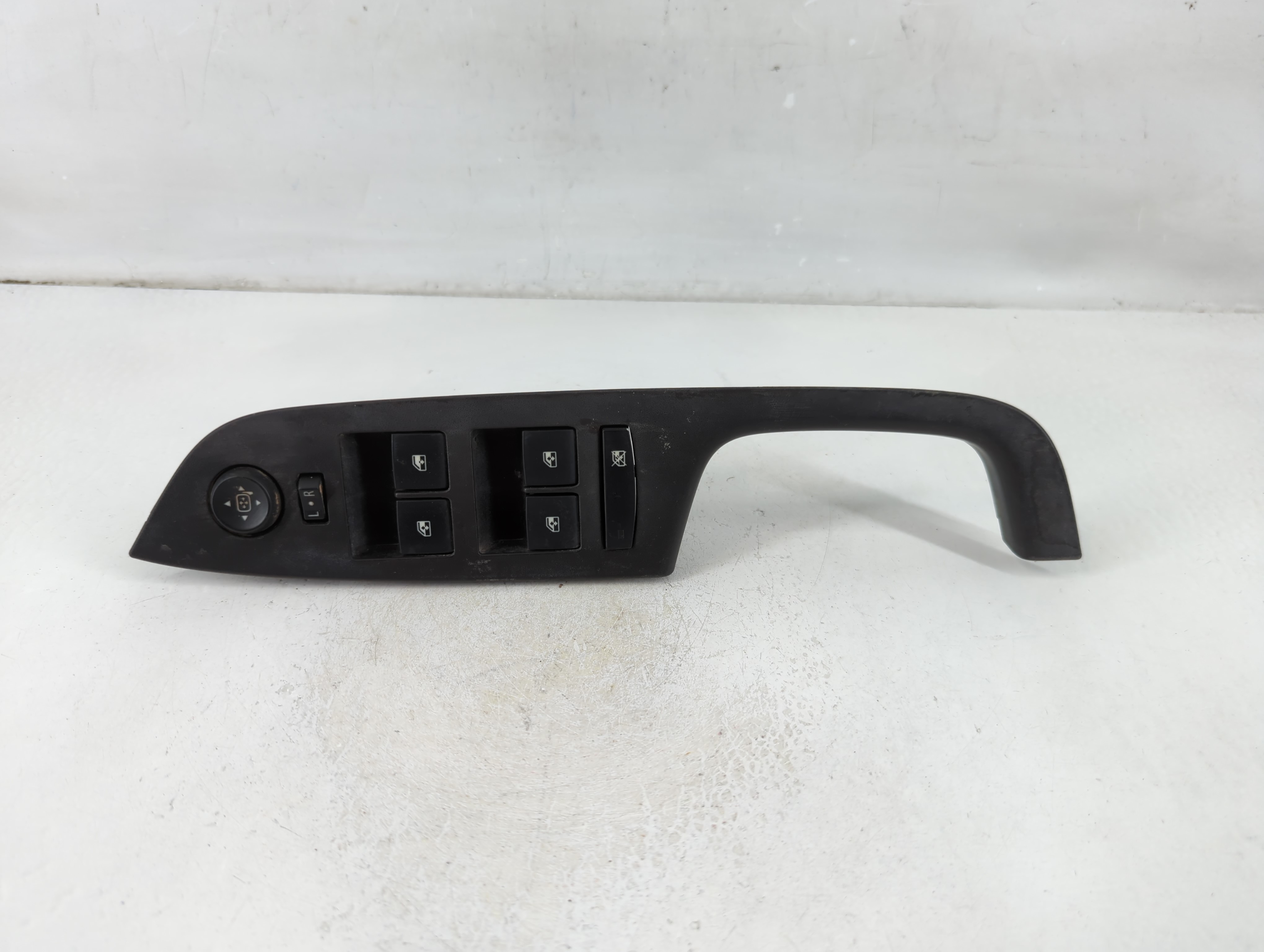2010-2017 Chevrolet Equinox Driver Left Door Master Power Window Switch 1108065 - Oemusedautoparts1.com