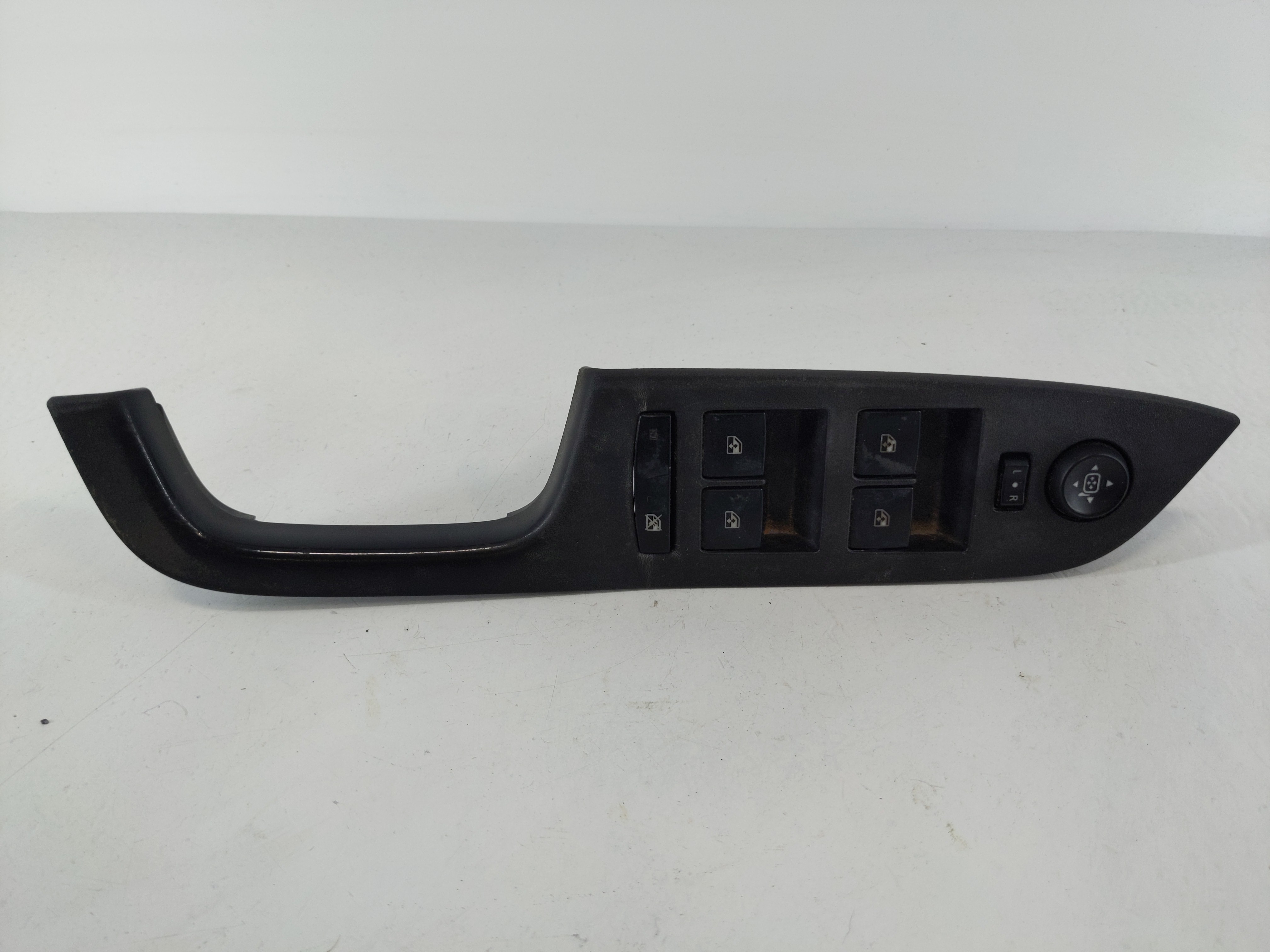 Picture of 2010-2017 Chevrolet Equinox Driver Left Door Master Power Window Switch 1108083