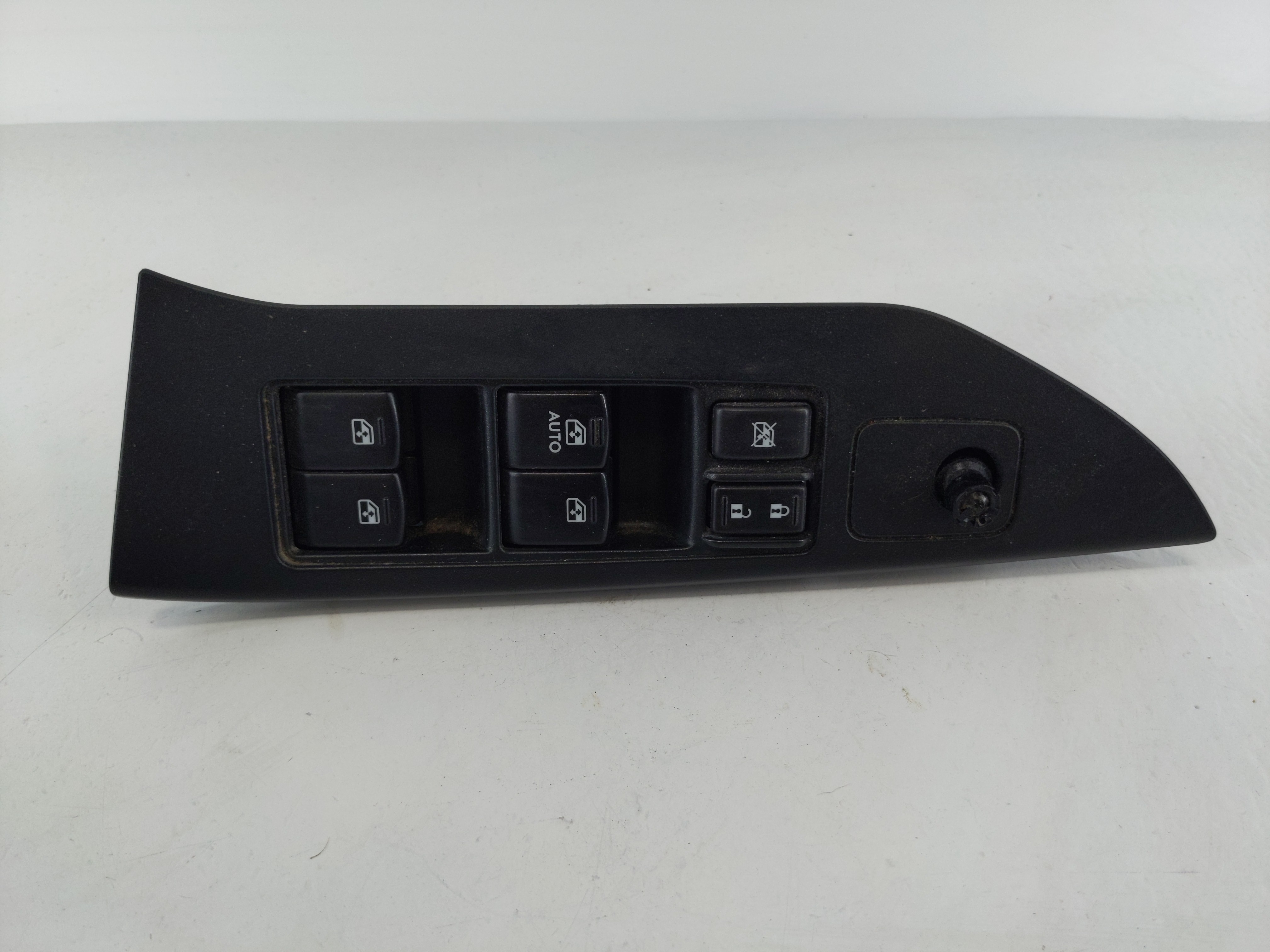 2015 Subaru Forester Driver Left Door Master Power Window Switch 1108084 - Oemusedautoparts1.com