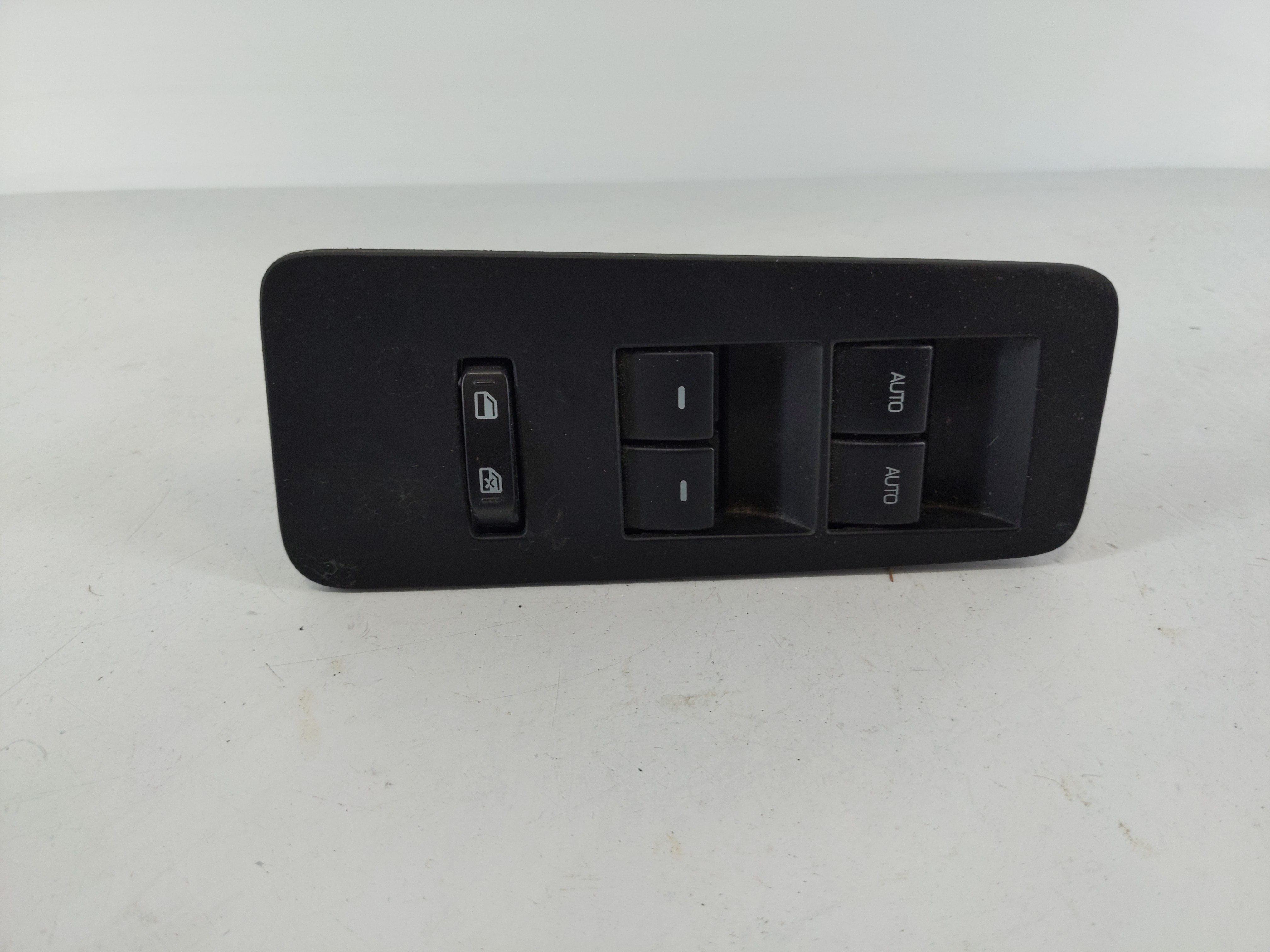 Picture of 2015-2019 Ford Flex Driver Left Door Master Power Window Switch 170404a 1108094