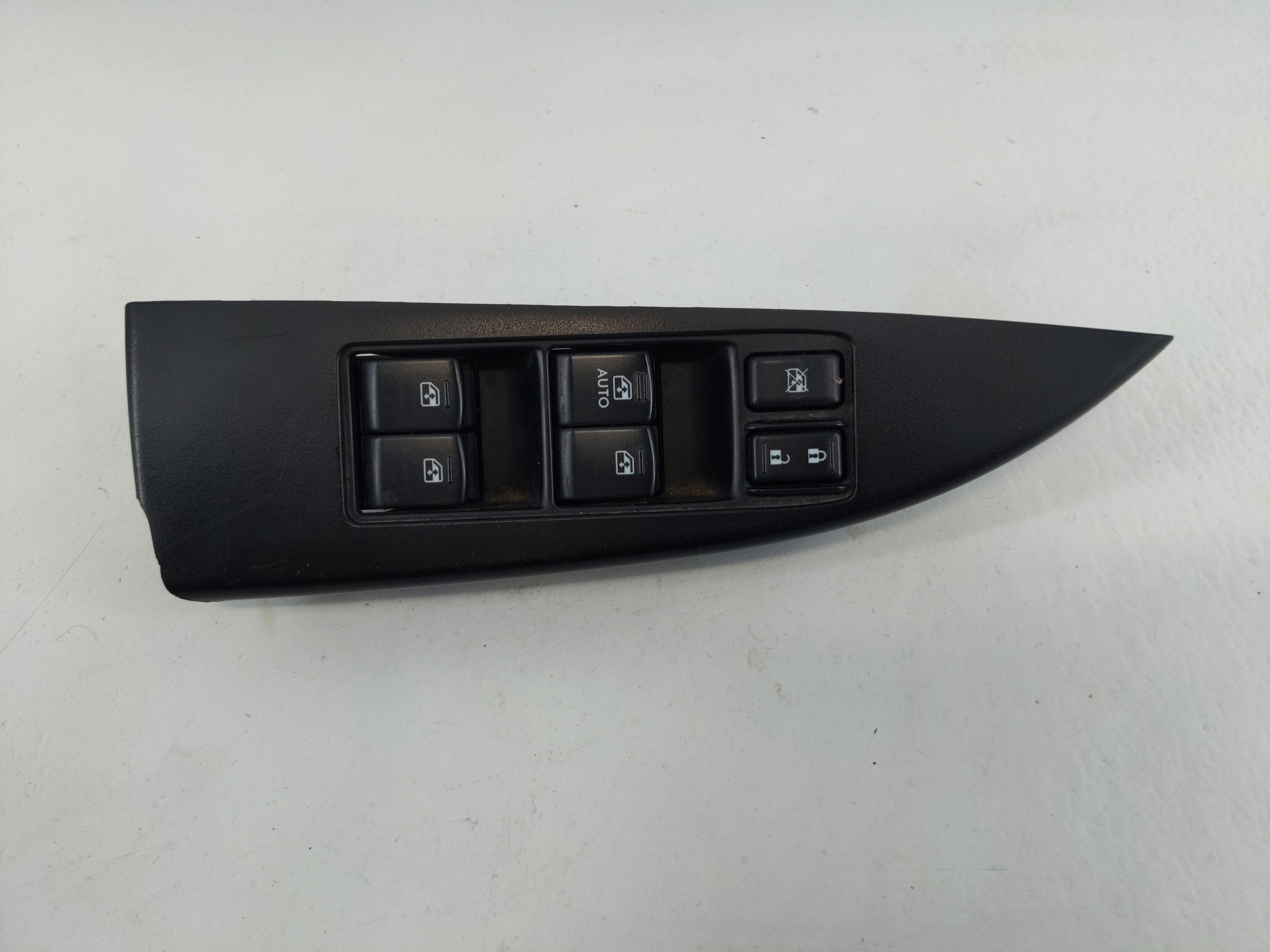 Picture of 2013-2014 Subaru Legacy Driver Left Door Master Power Window Switch 1108101