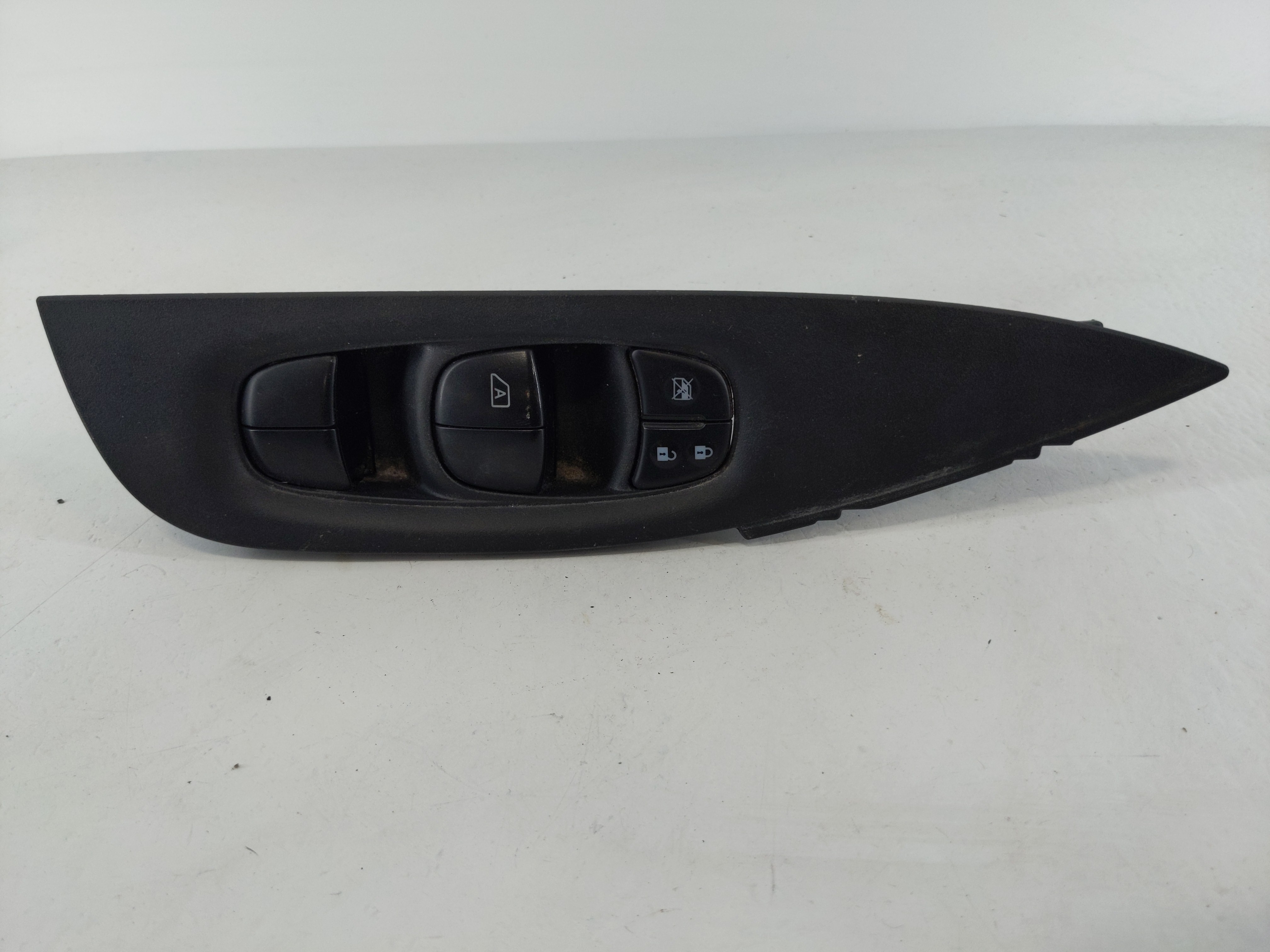 Picture of 2014-2020 Nissan Rogue Driver Left Door Master Power Window Switch 1108102
