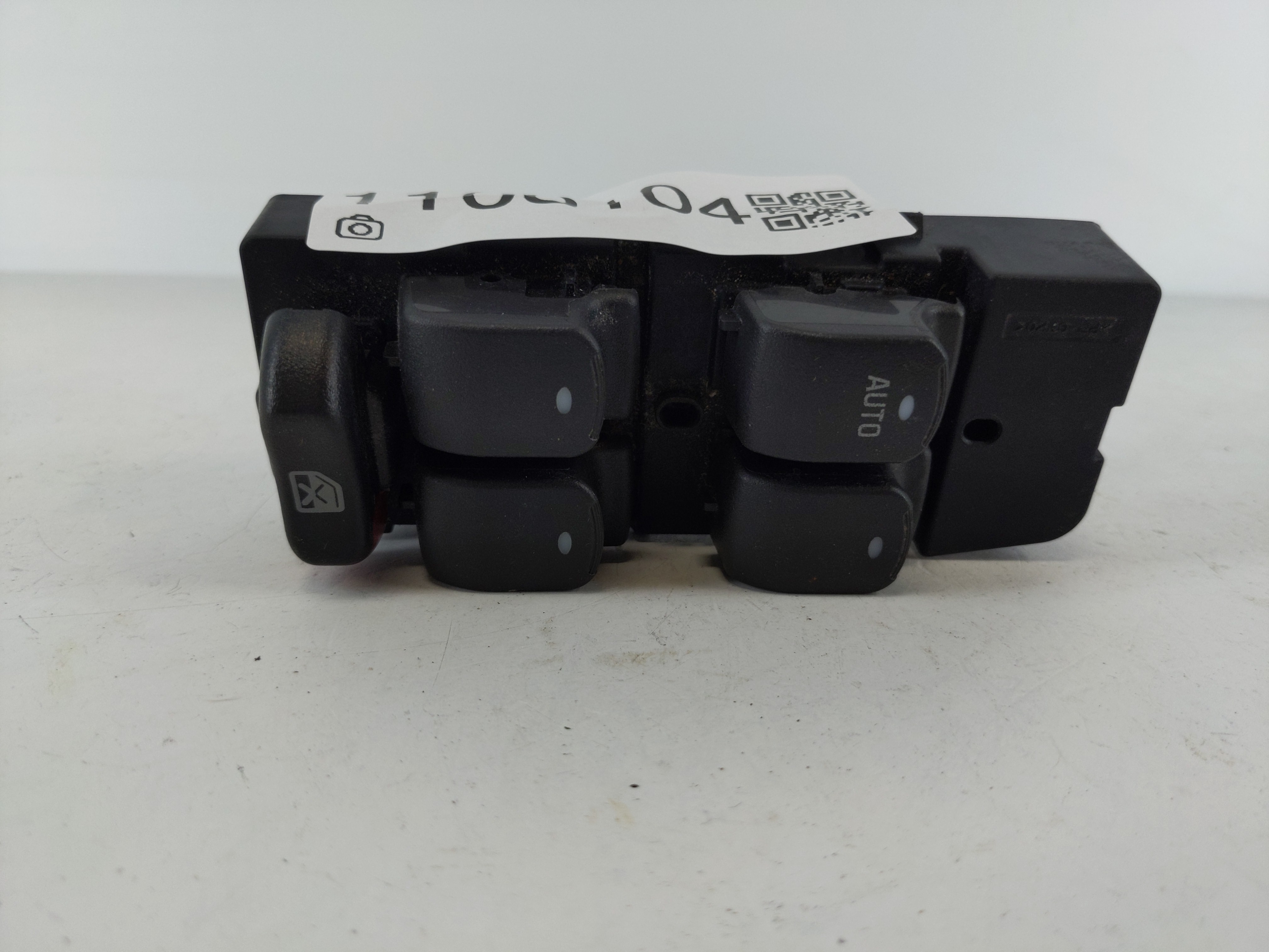 2010-2012 Chevrolet Malibu Driver Left Door Master Power Window Switch 1108104 - Oemusedautoparts1.com