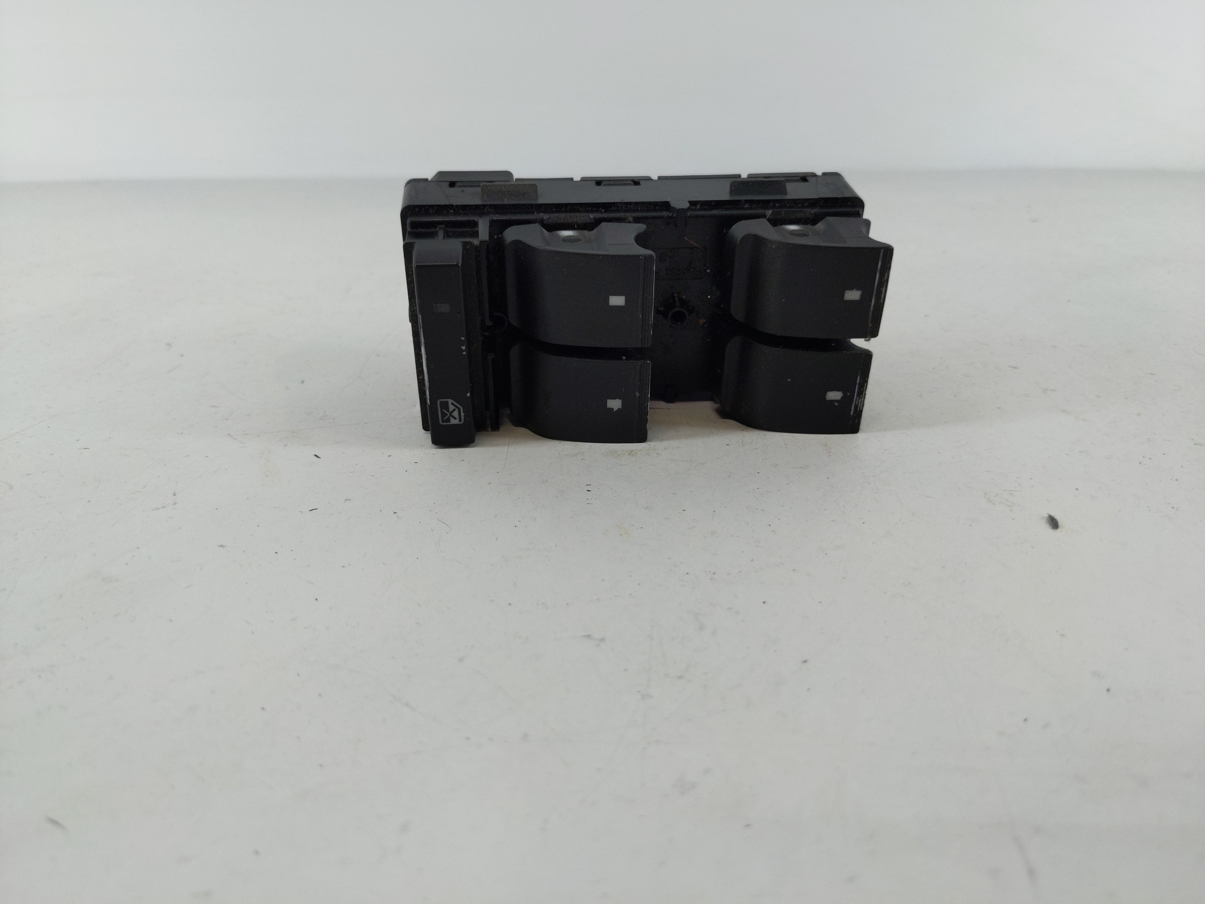 Picture of 2009-2017 Chevrolet Traverse Driver Left Door Master Power Window Switch 1108111