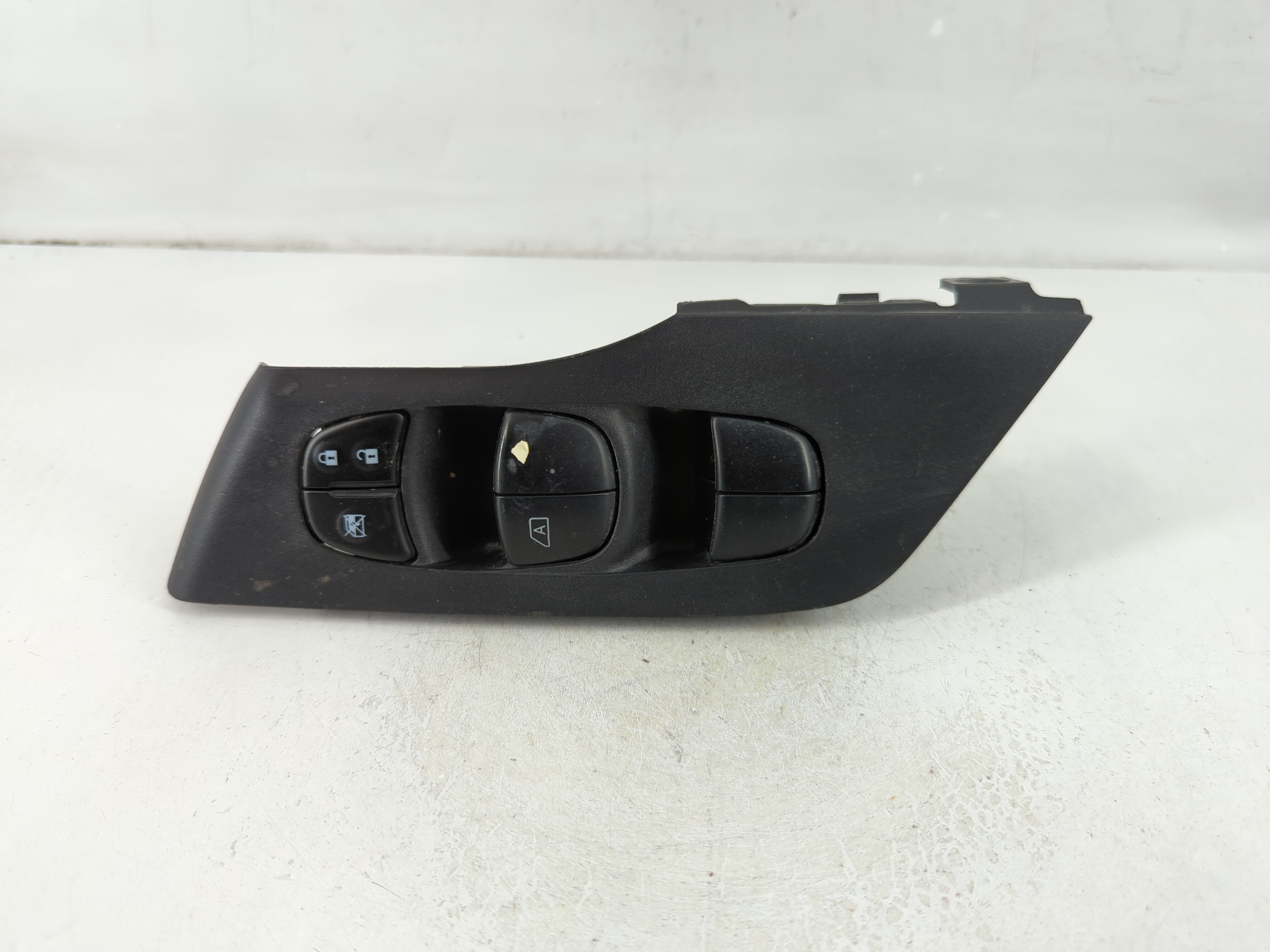 2013-2018 Nissan Altima Driver Left Door Master Power Window Switch 1108133 - Oemusedautoparts1.com