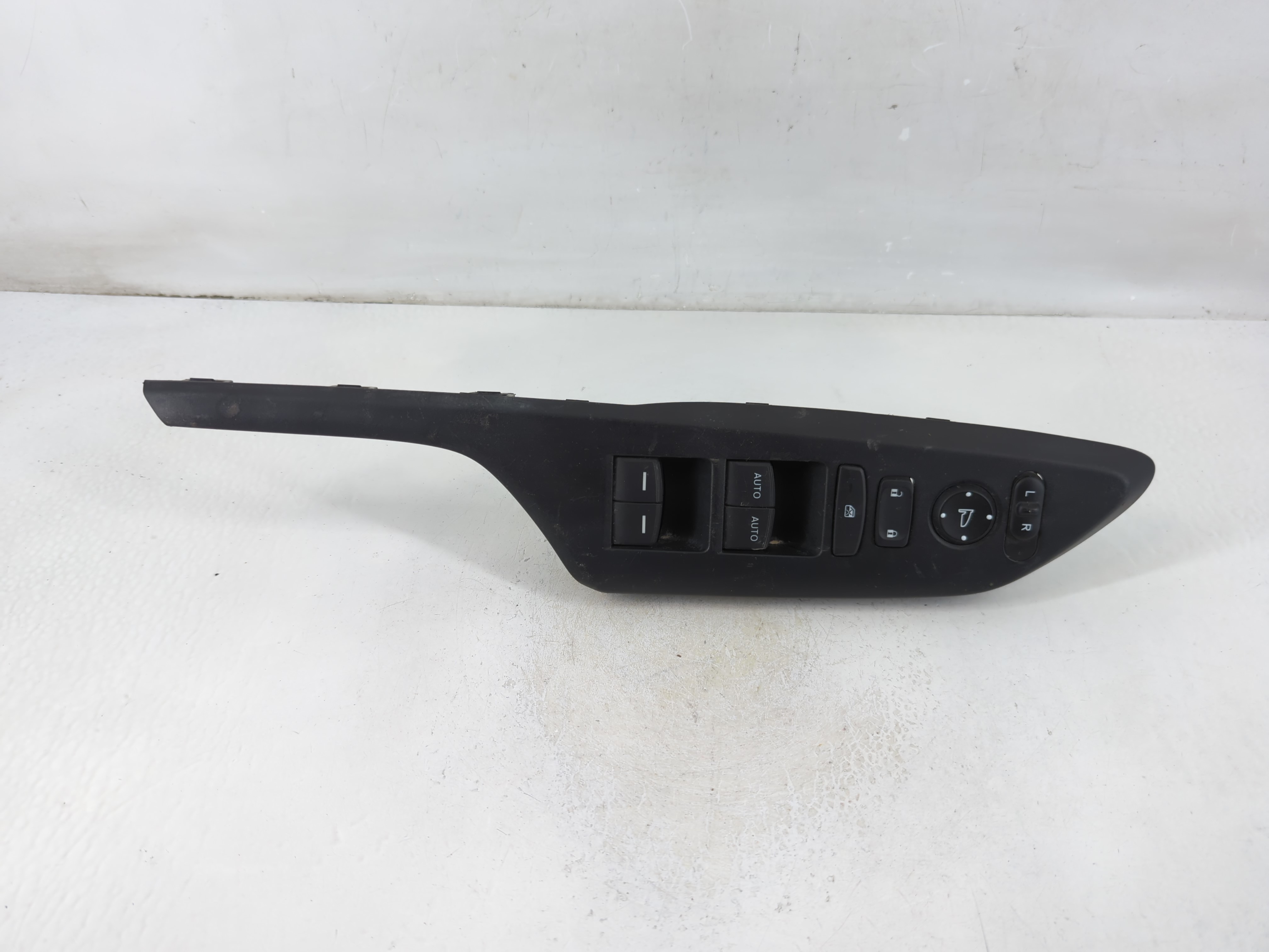 2016-2021 Honda Civic Driver Left Door Master Power Window Switch 1108134 - Oemusedautoparts1.com
