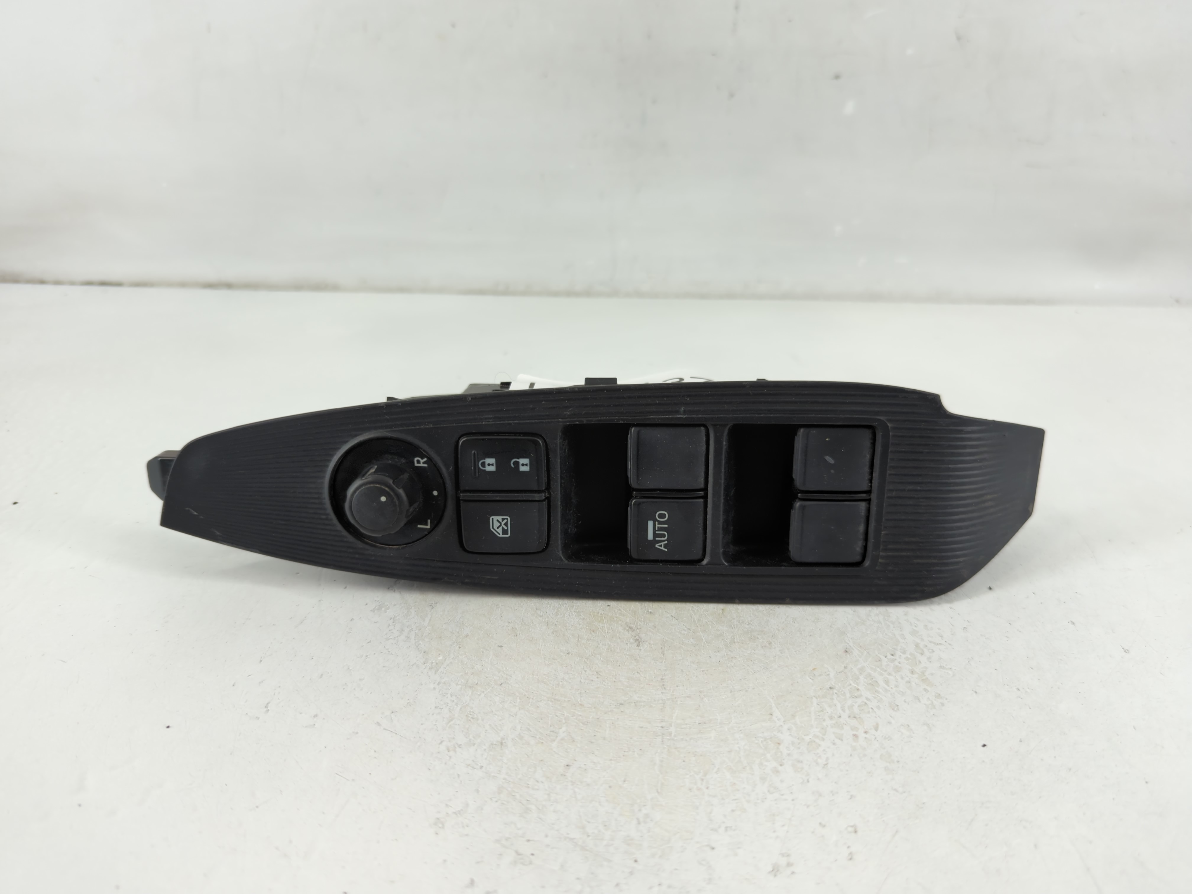 2013-2015 Mazda Cx-5 Driver Left Door Master Power Window Switch 1108137 - Oemusedautoparts1.com