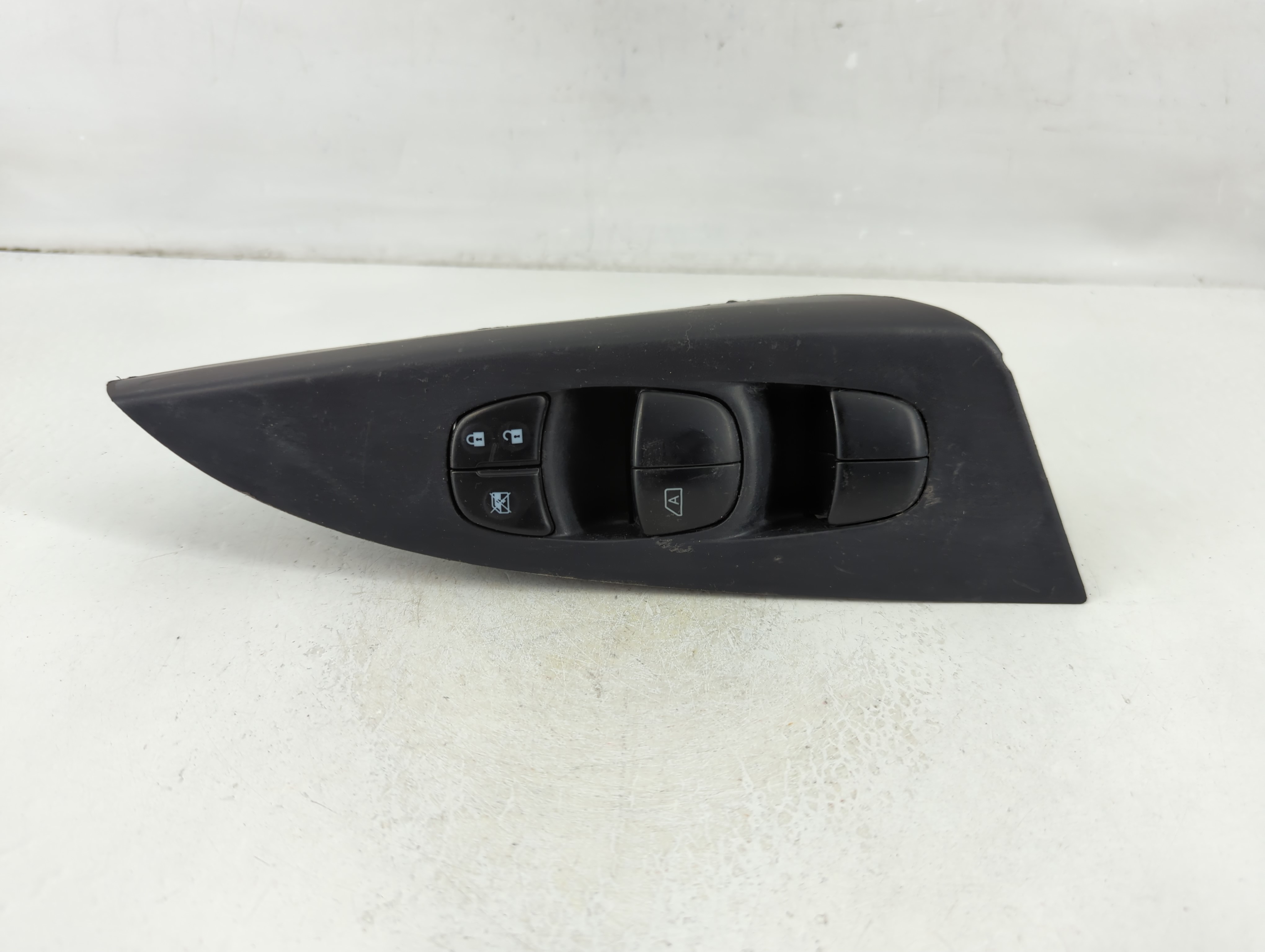 2013-2019 Nissan Sentra Driver Left Door Master Power Window Switch 1108139 - Oemusedautoparts1.com
