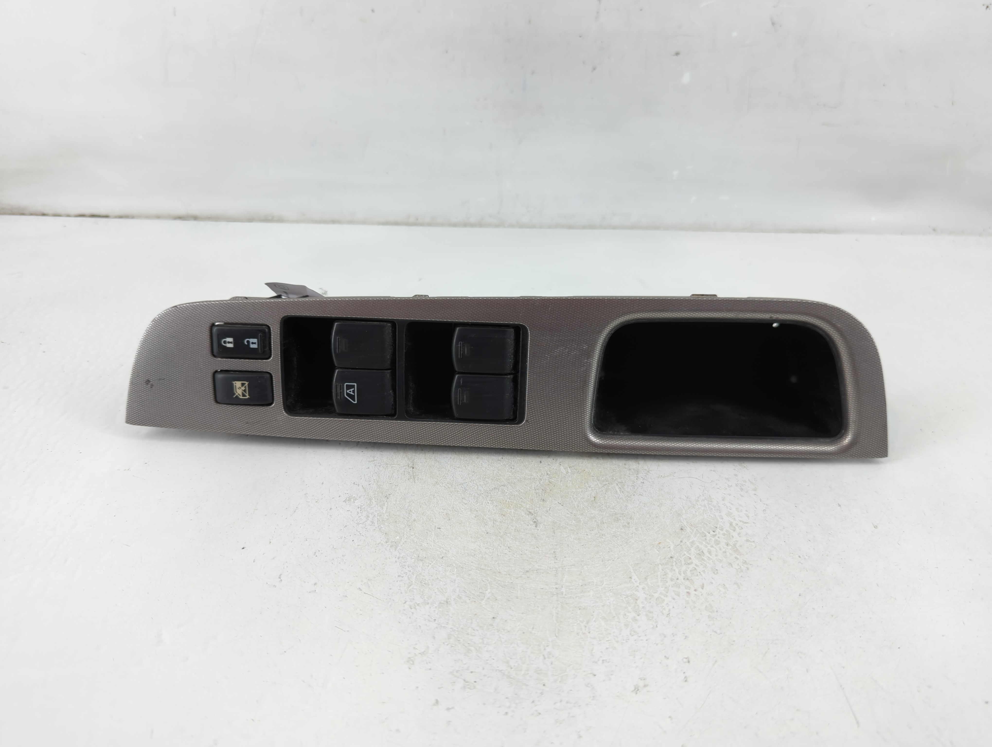 2007-2009 Nissan Versa Driver Left Door Master Power Window Switch 1108142 - Oemusedautoparts1.com