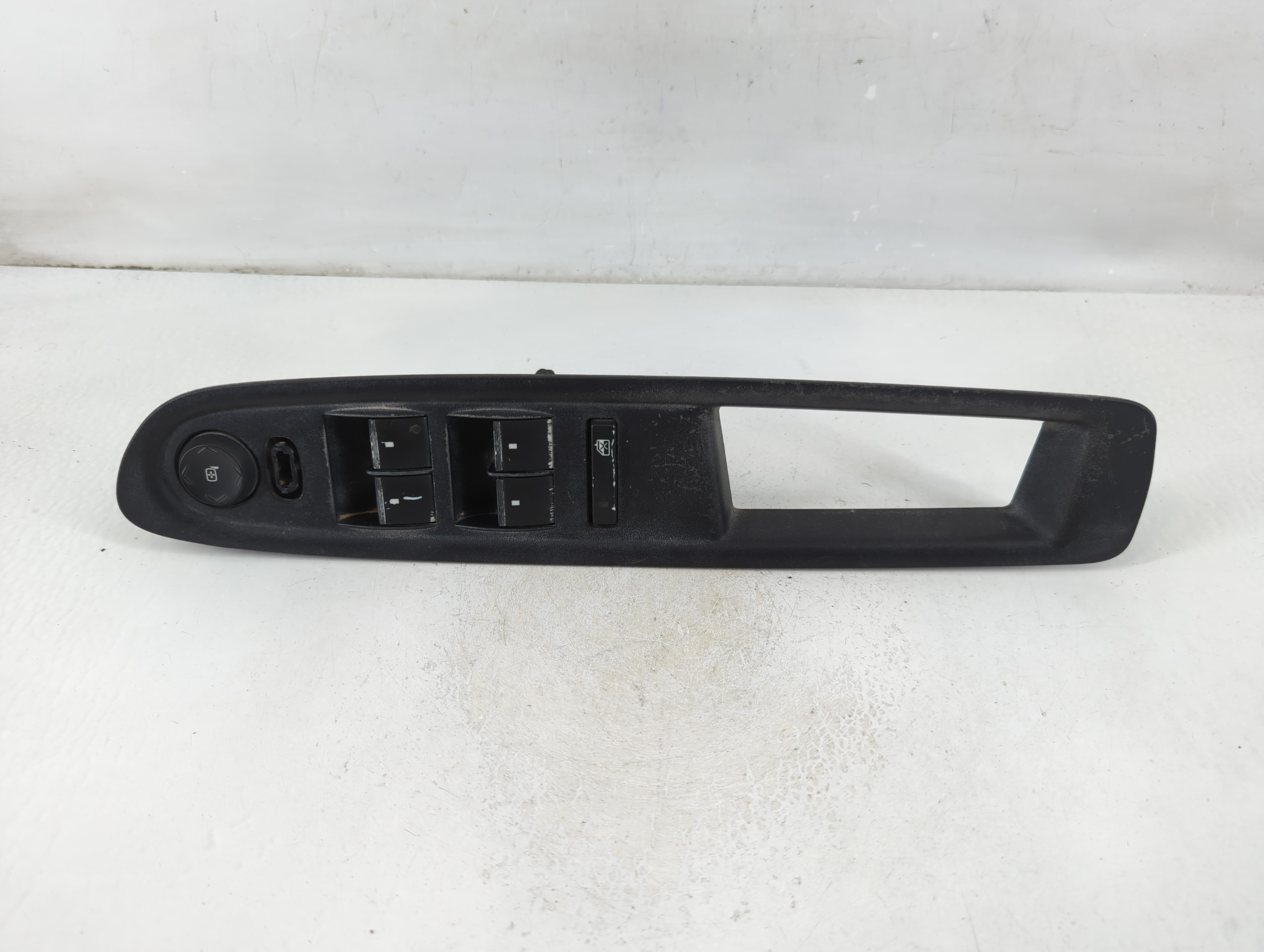 2009-2017 Chevrolet Traverse Driver Left Door Master Power Window Switch 1108151 - Oemusedautoparts1.com