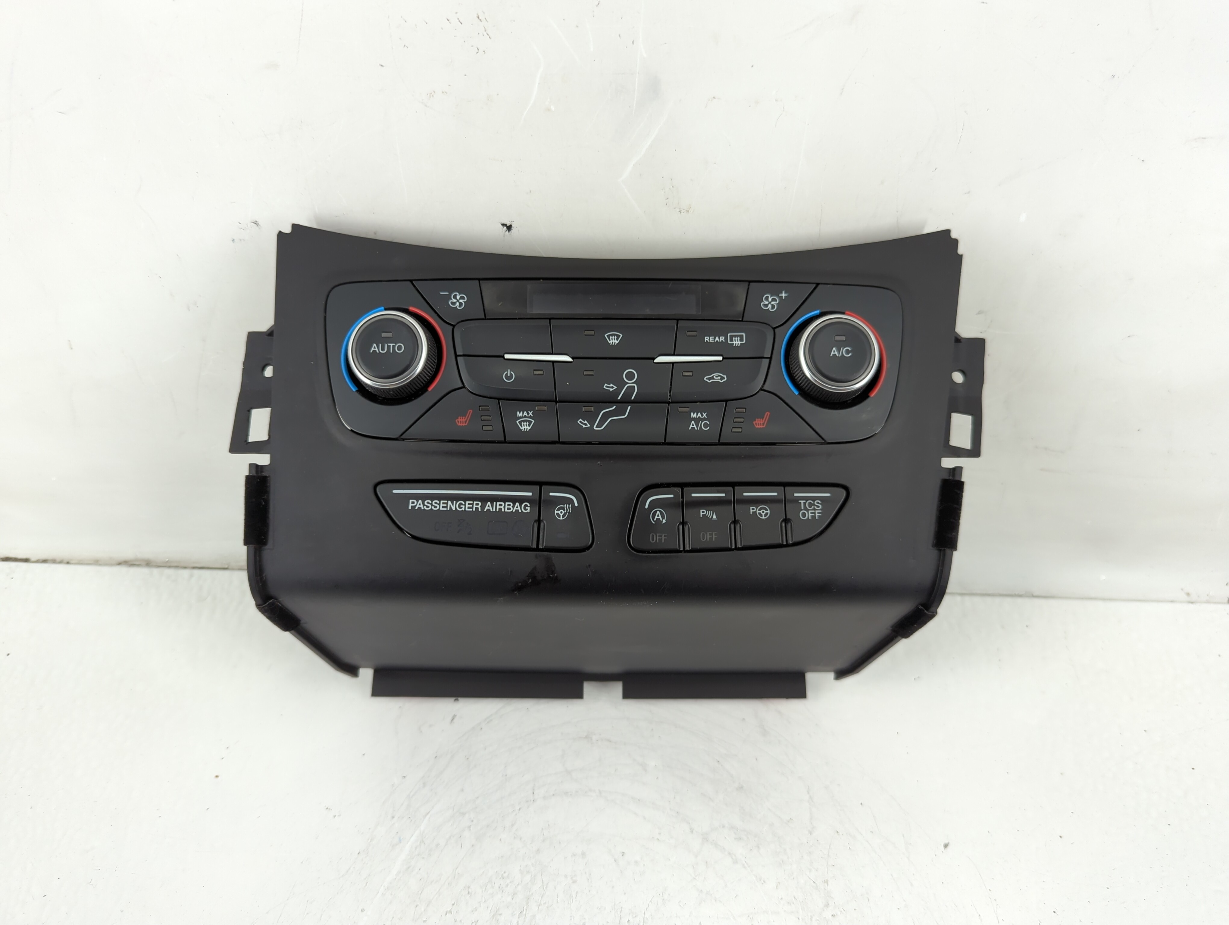 Picture of 2017-2017 Ford Escape Ac Heater Climate Control Temperature Oem 1108192
